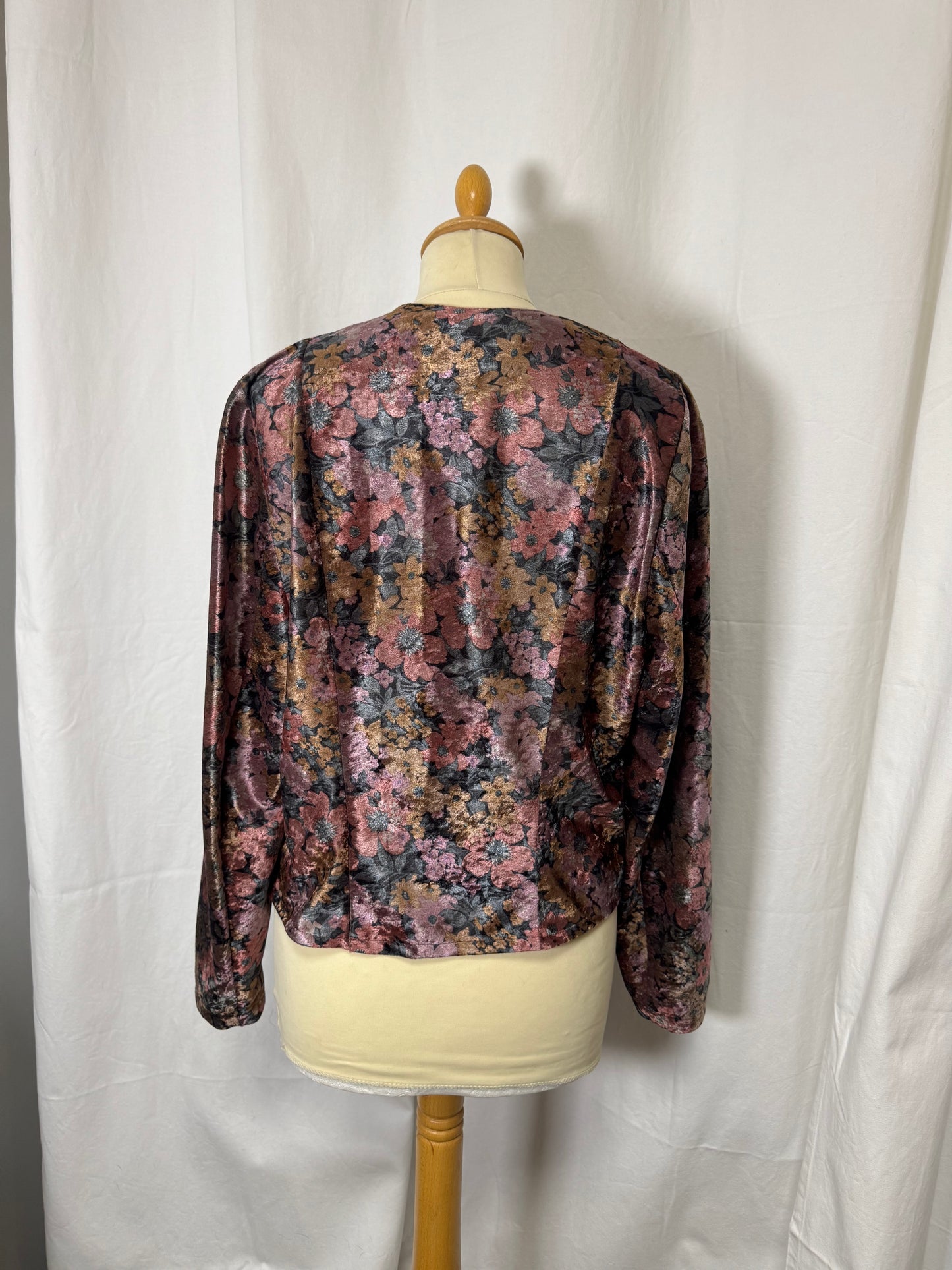Veste à fleurs en velours