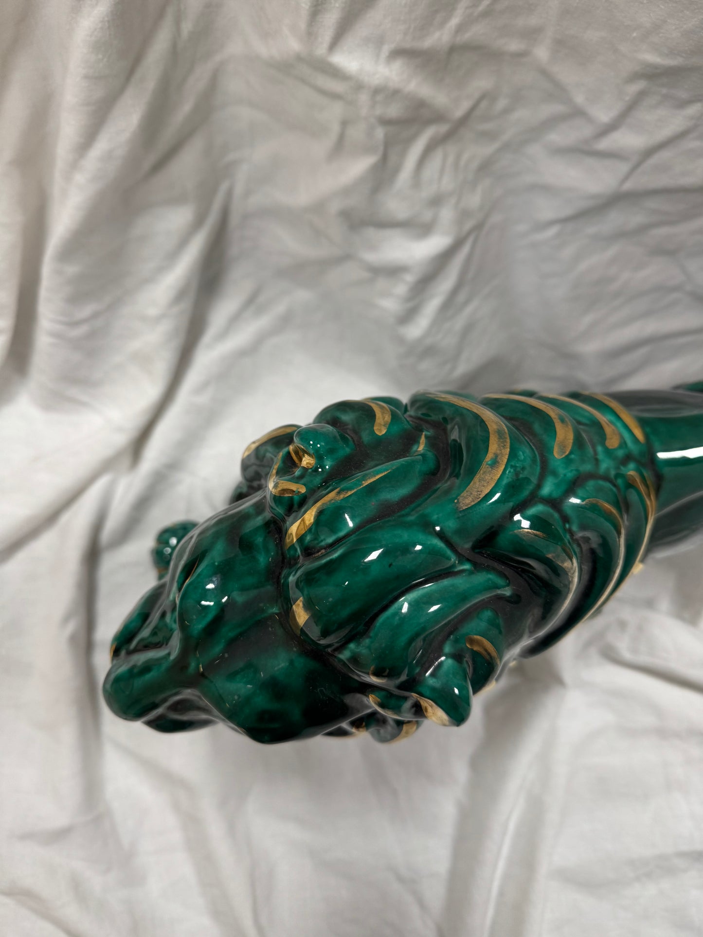 Lion en céramique