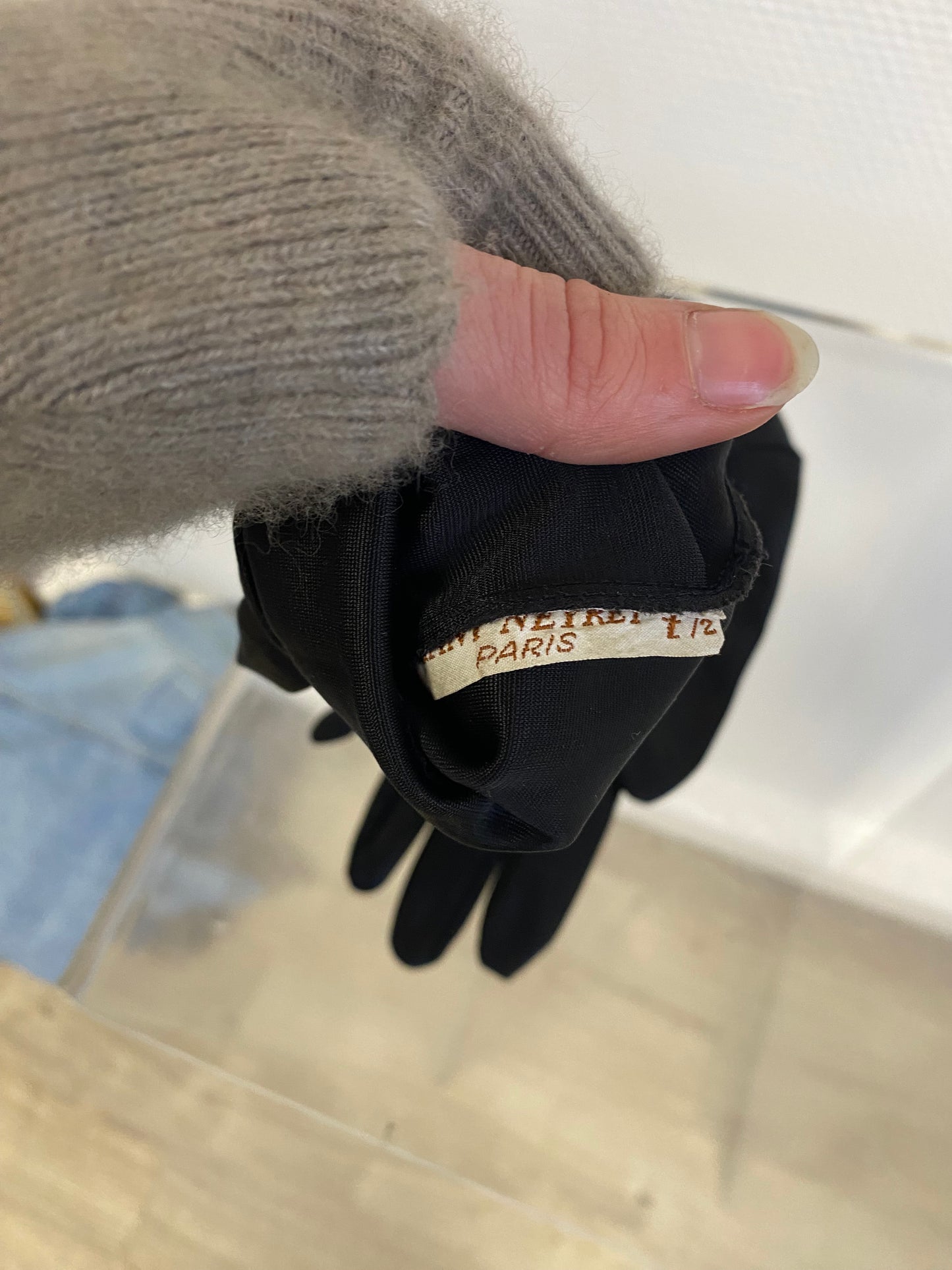 Gant noir brillant