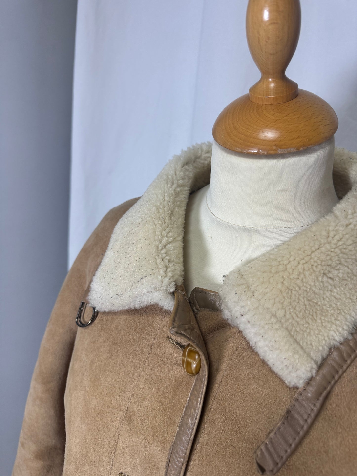 Manteau en peau lainée