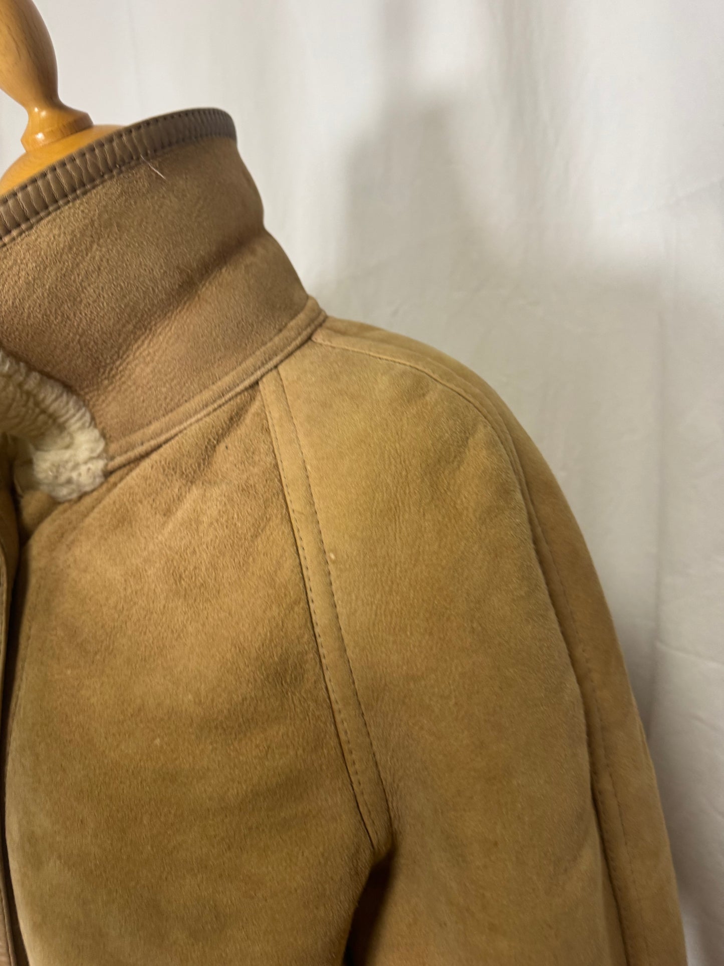 Manteau en peau lainée