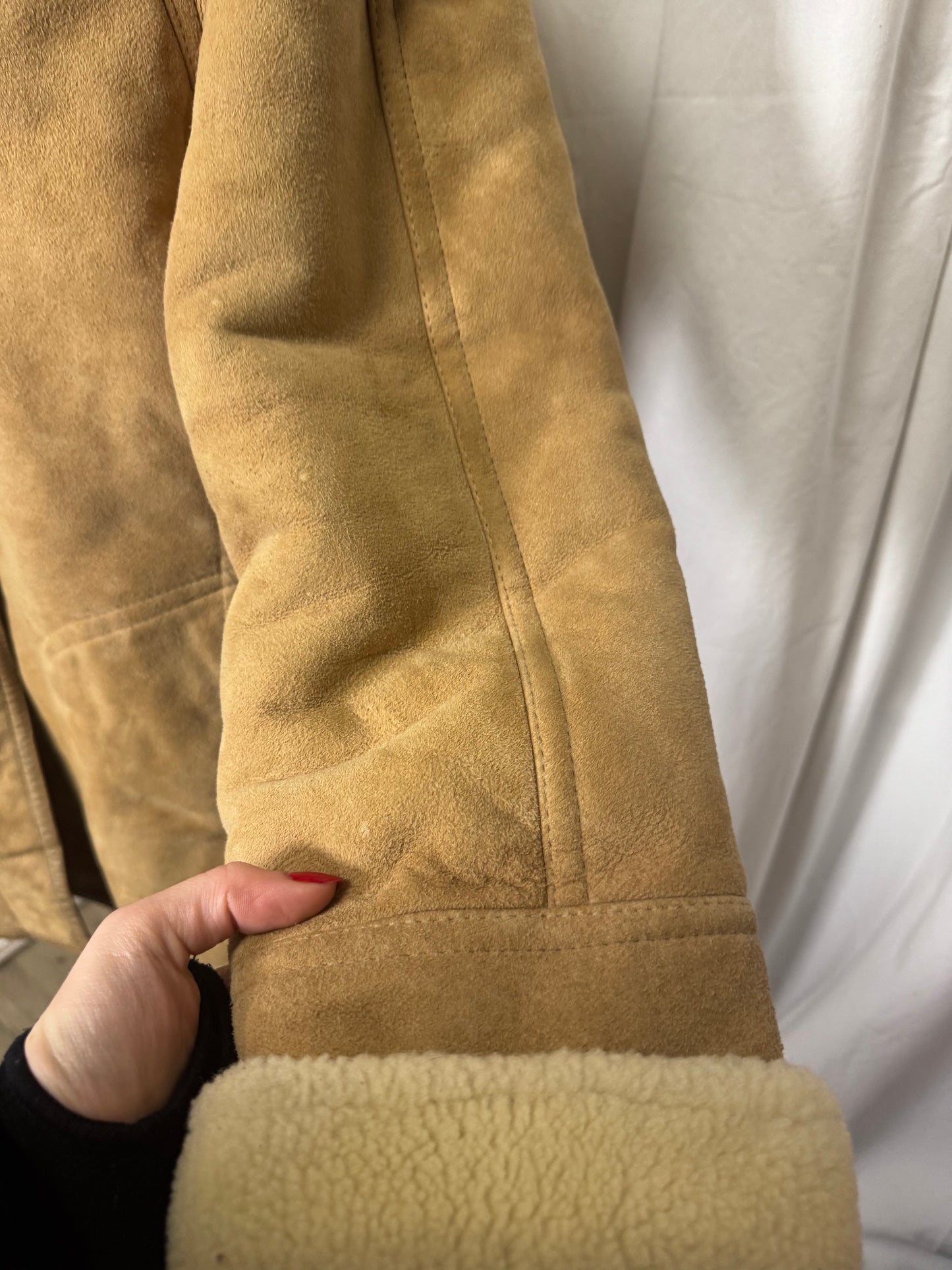 Manteau en peau lainée