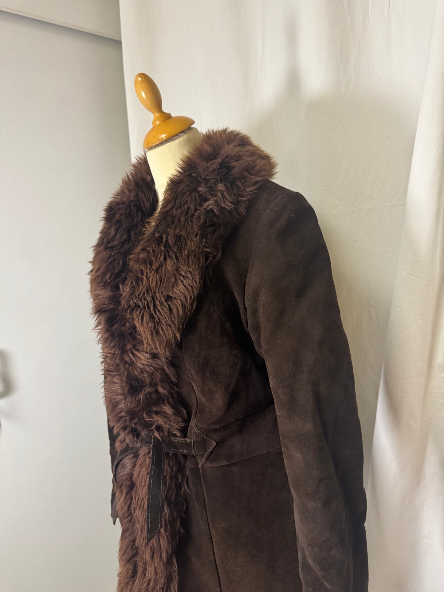 Manteau long en peau
