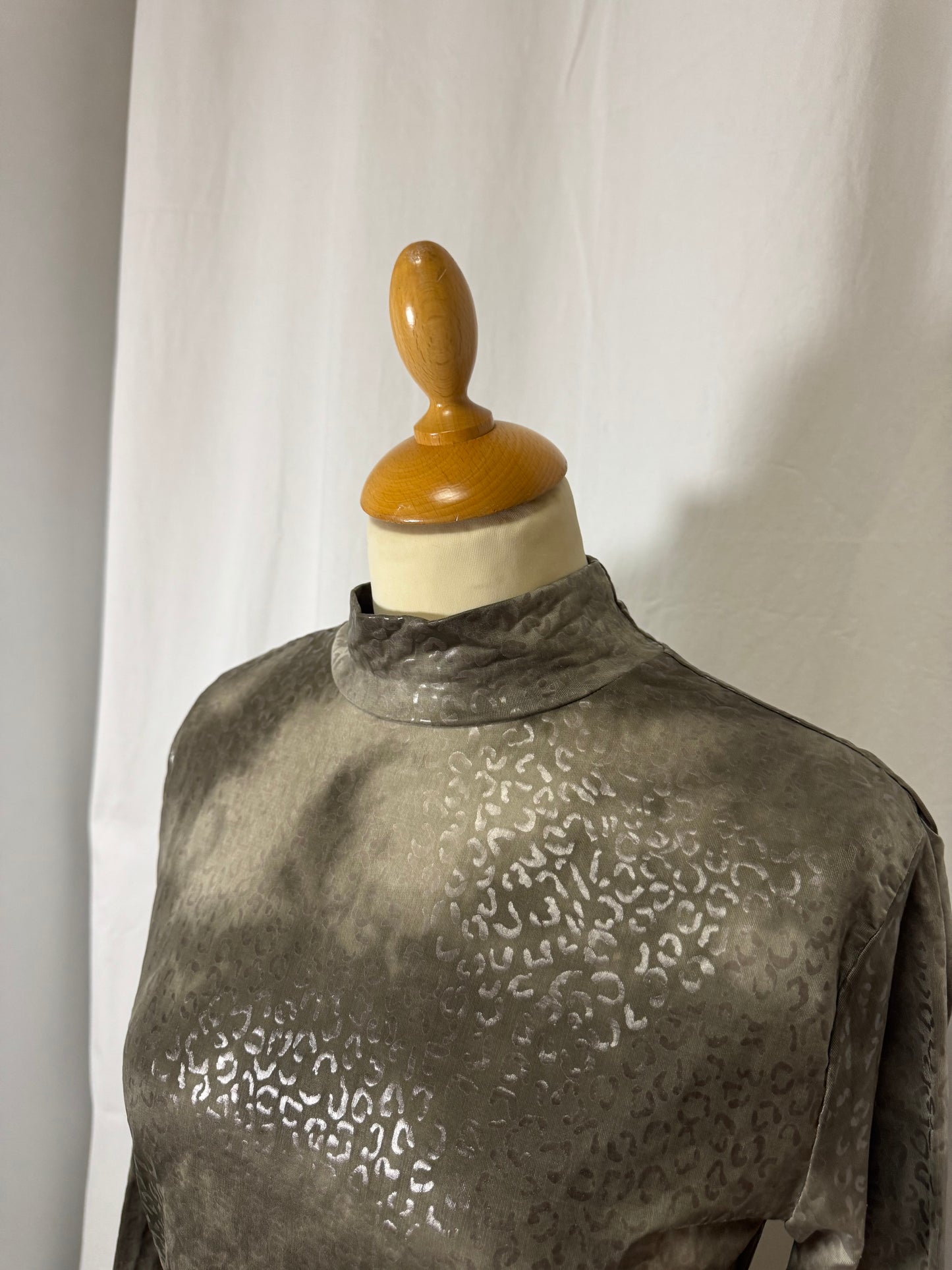 T-shirt léopard kaki