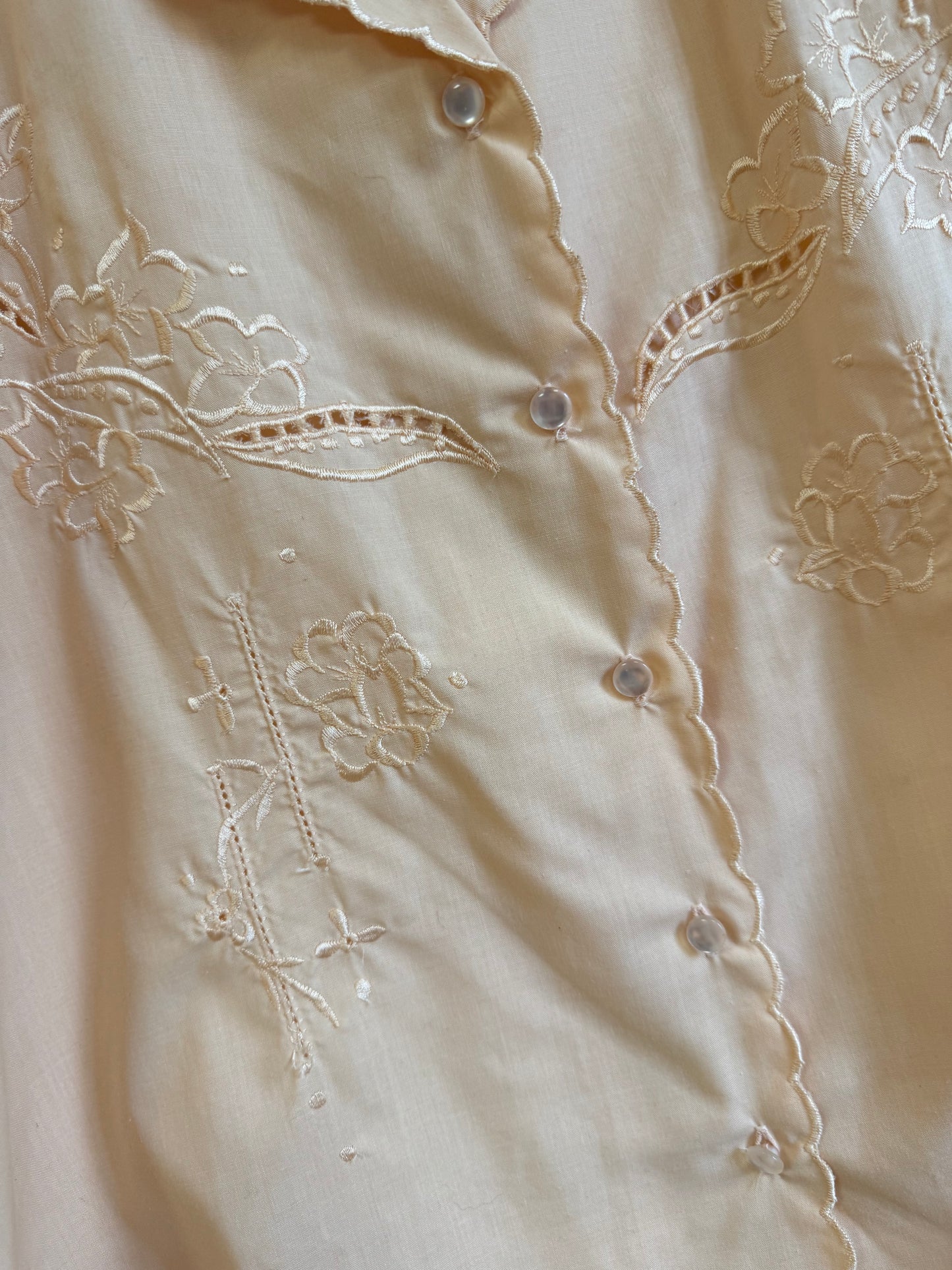 Chemise brodée