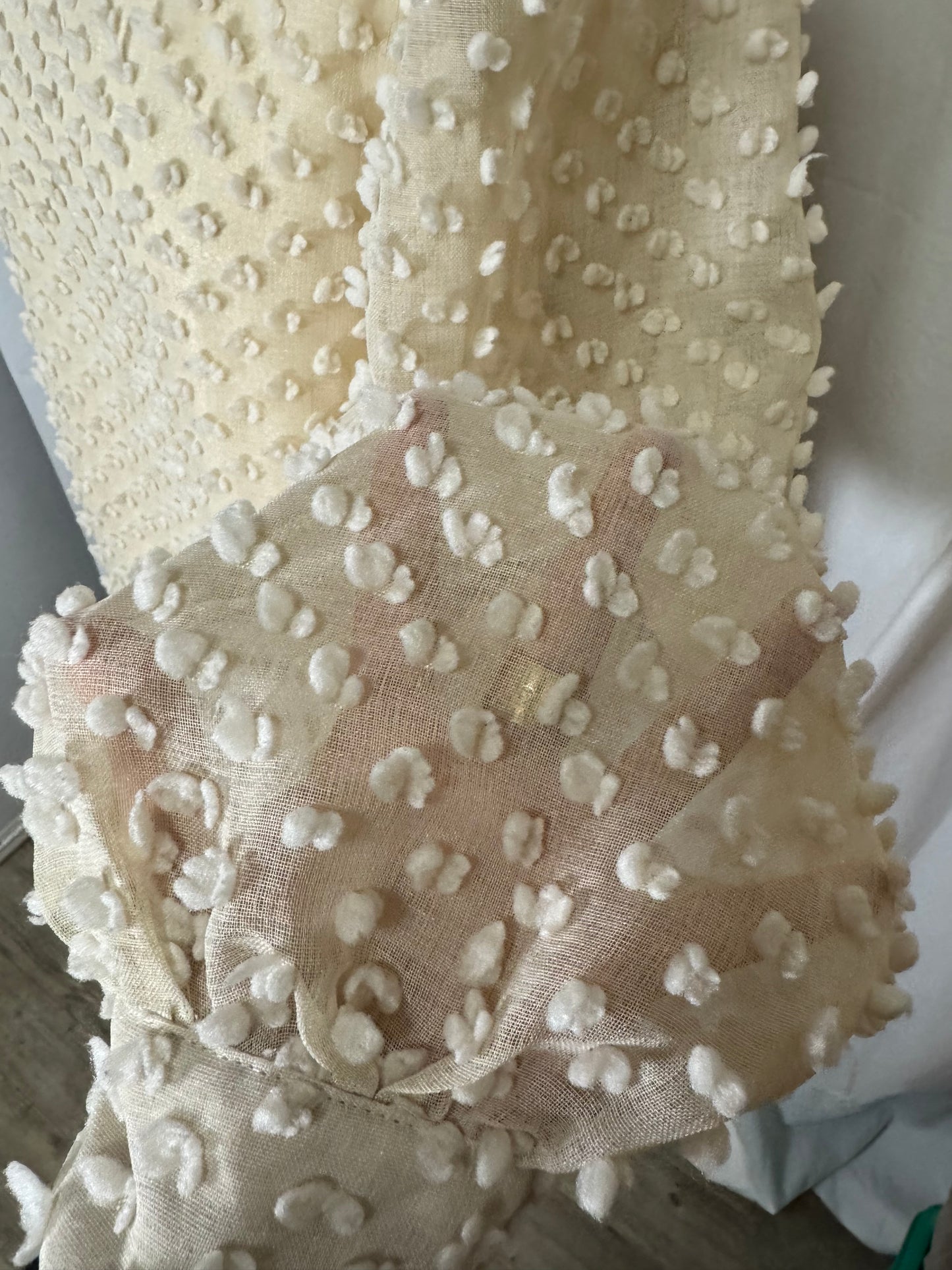Blouse beige plumetis