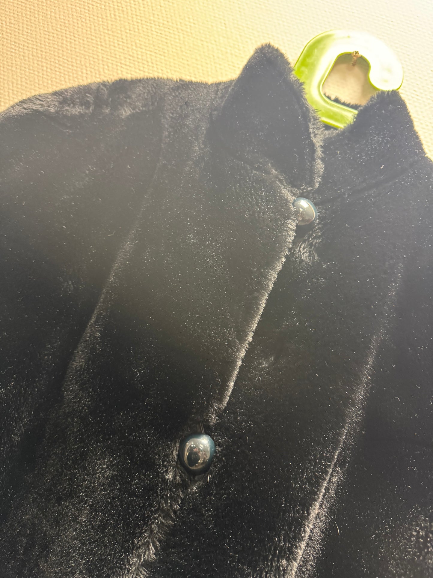 Manteau en fausse fourrure