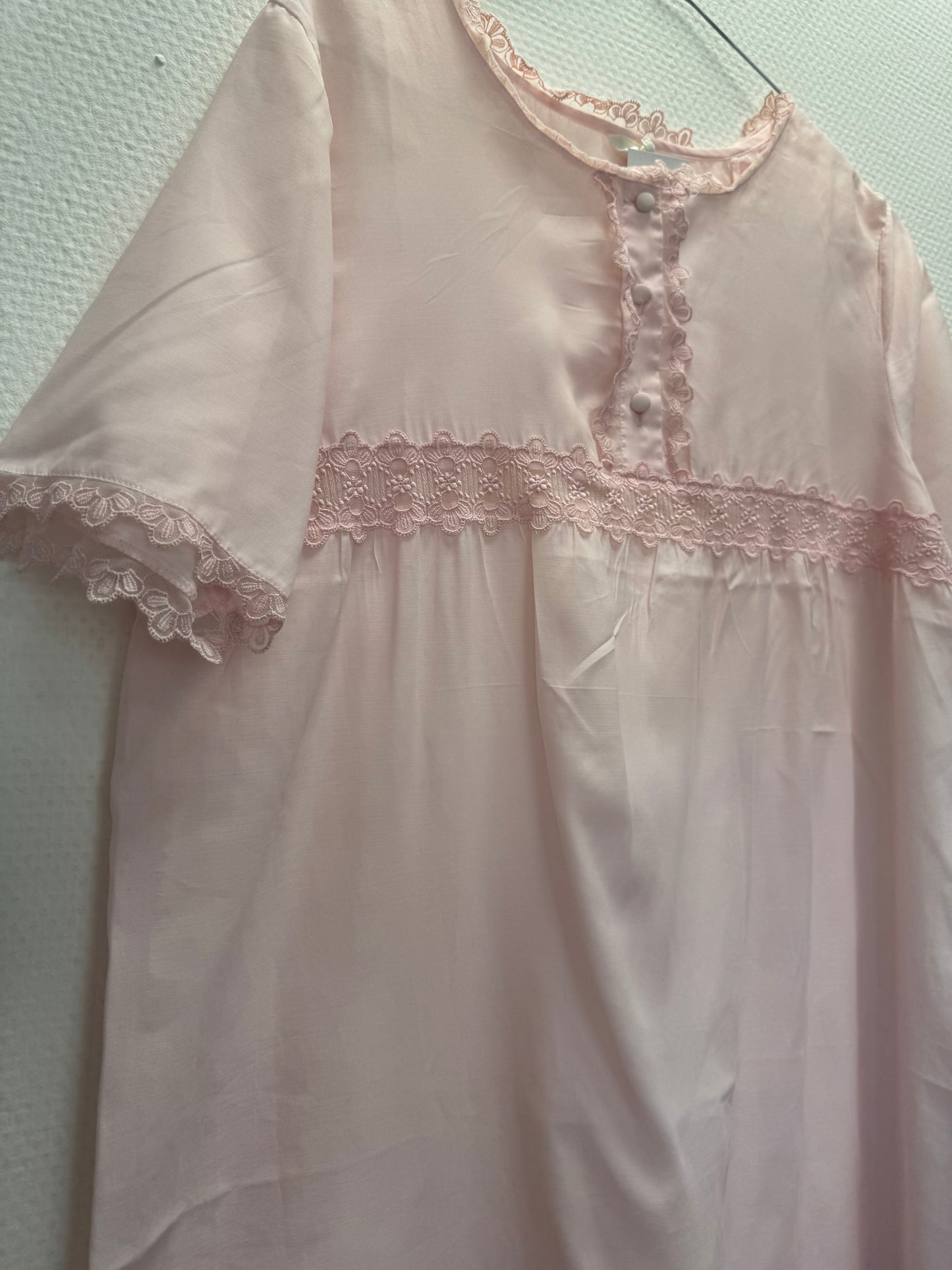 Robe de nuit rose