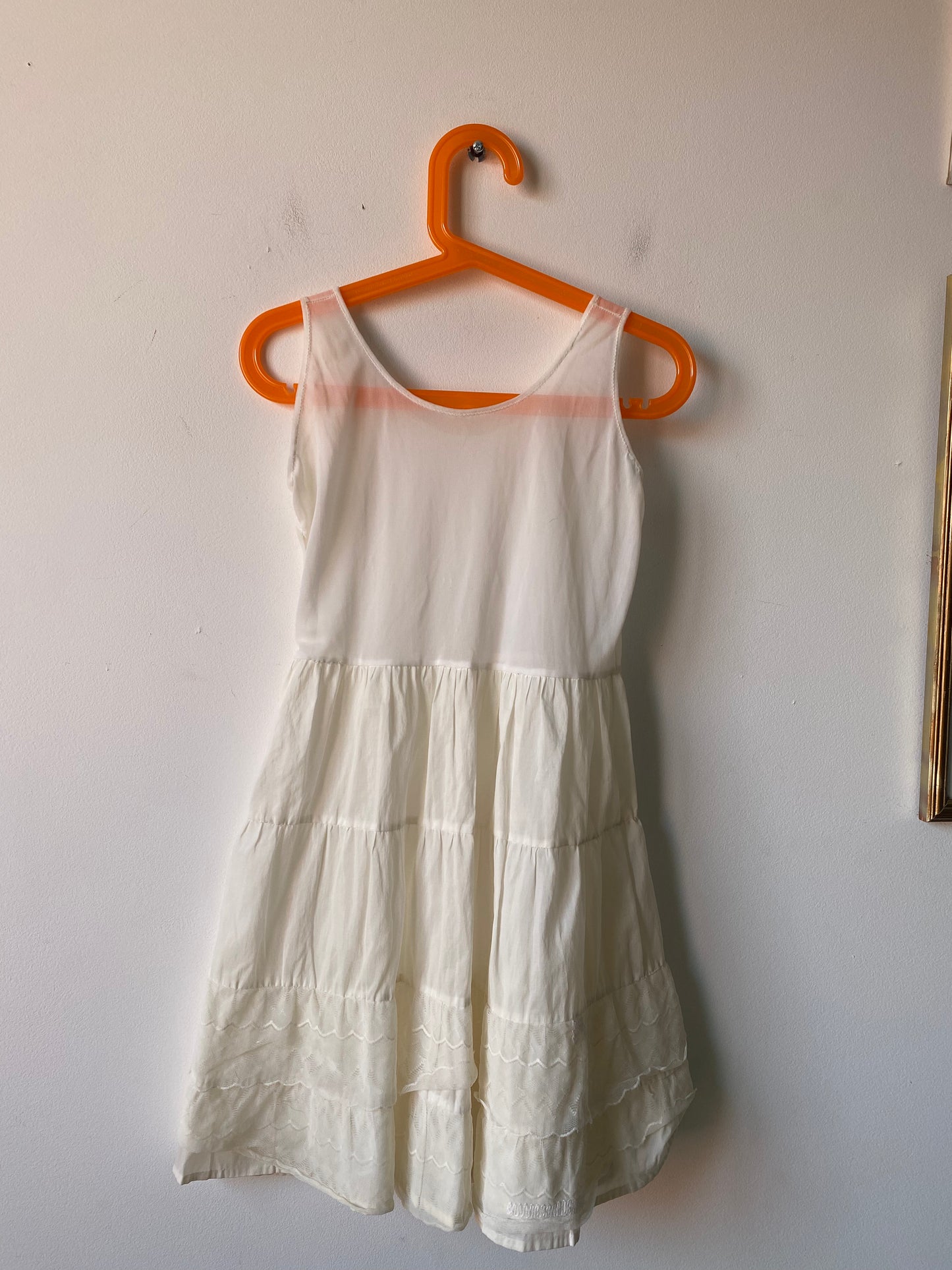 Fond de robe blanc