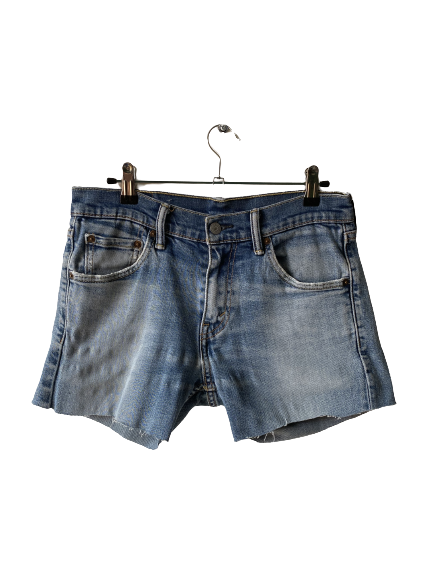 Short levis