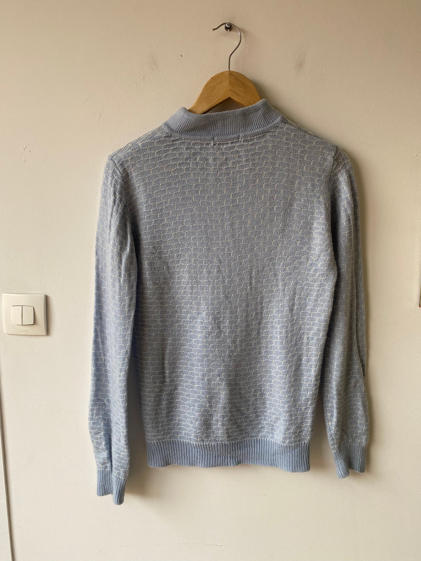 Pull bleu