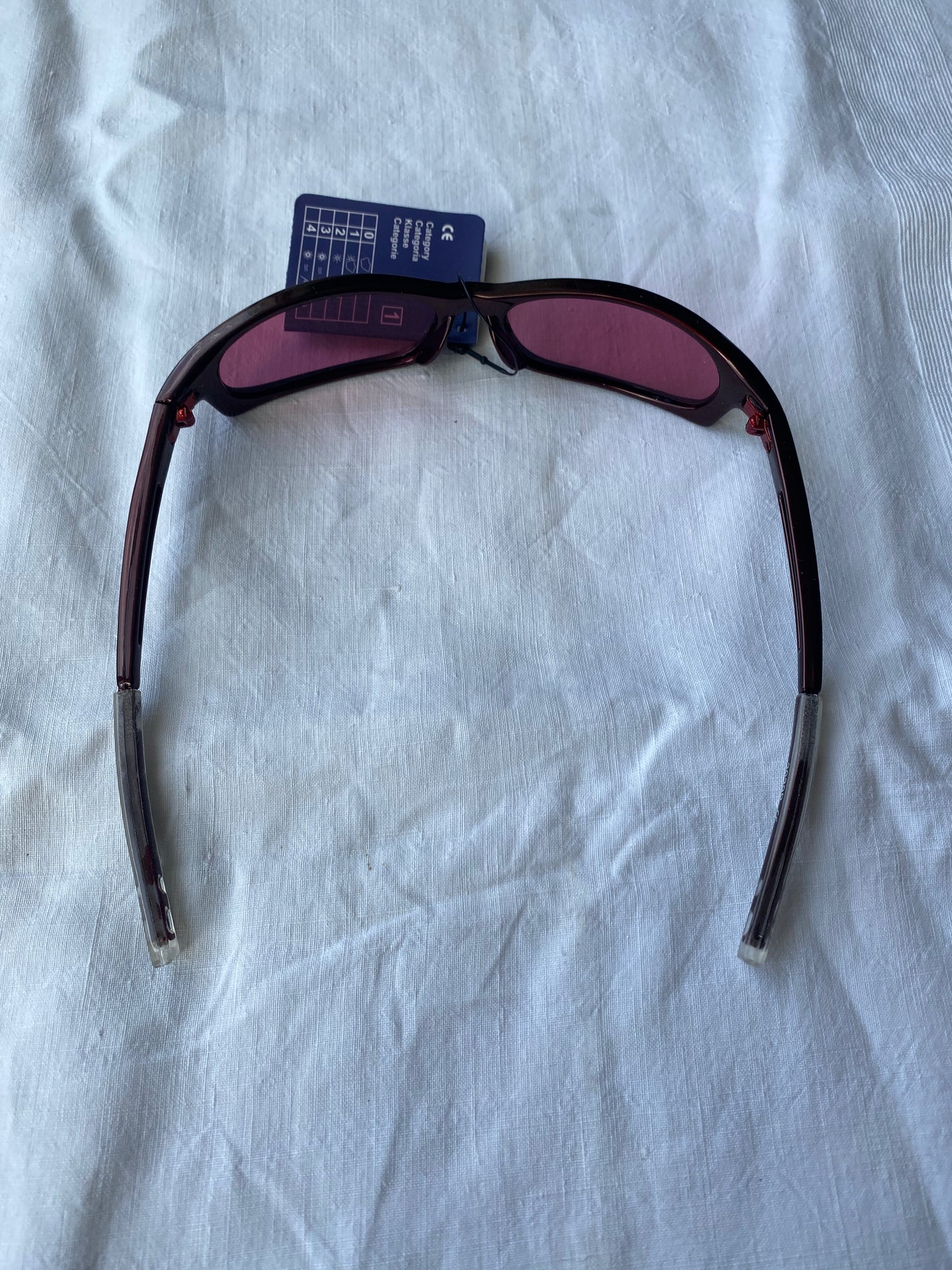 Lunette de soleil rose