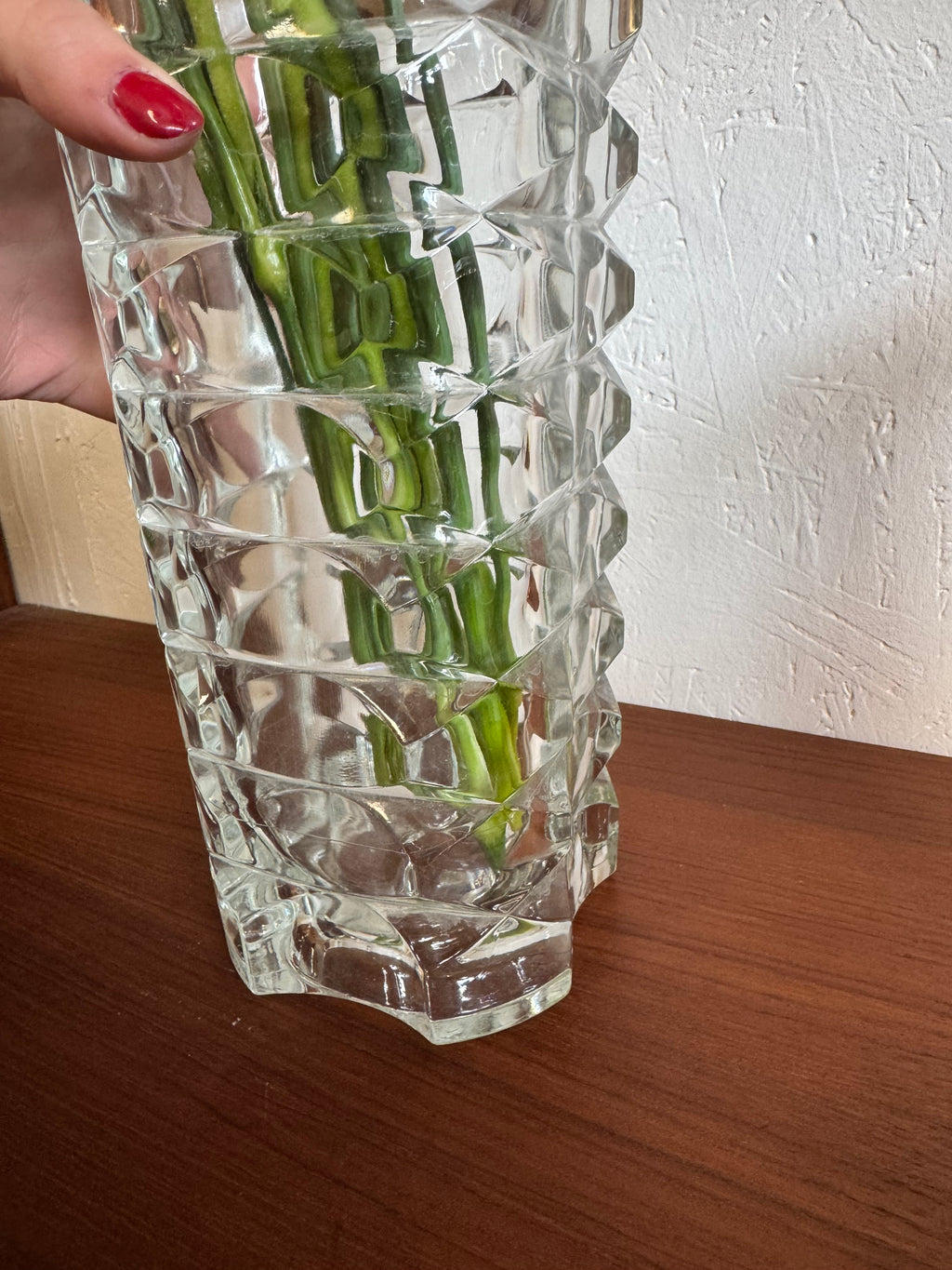 Vase en verre ciselé