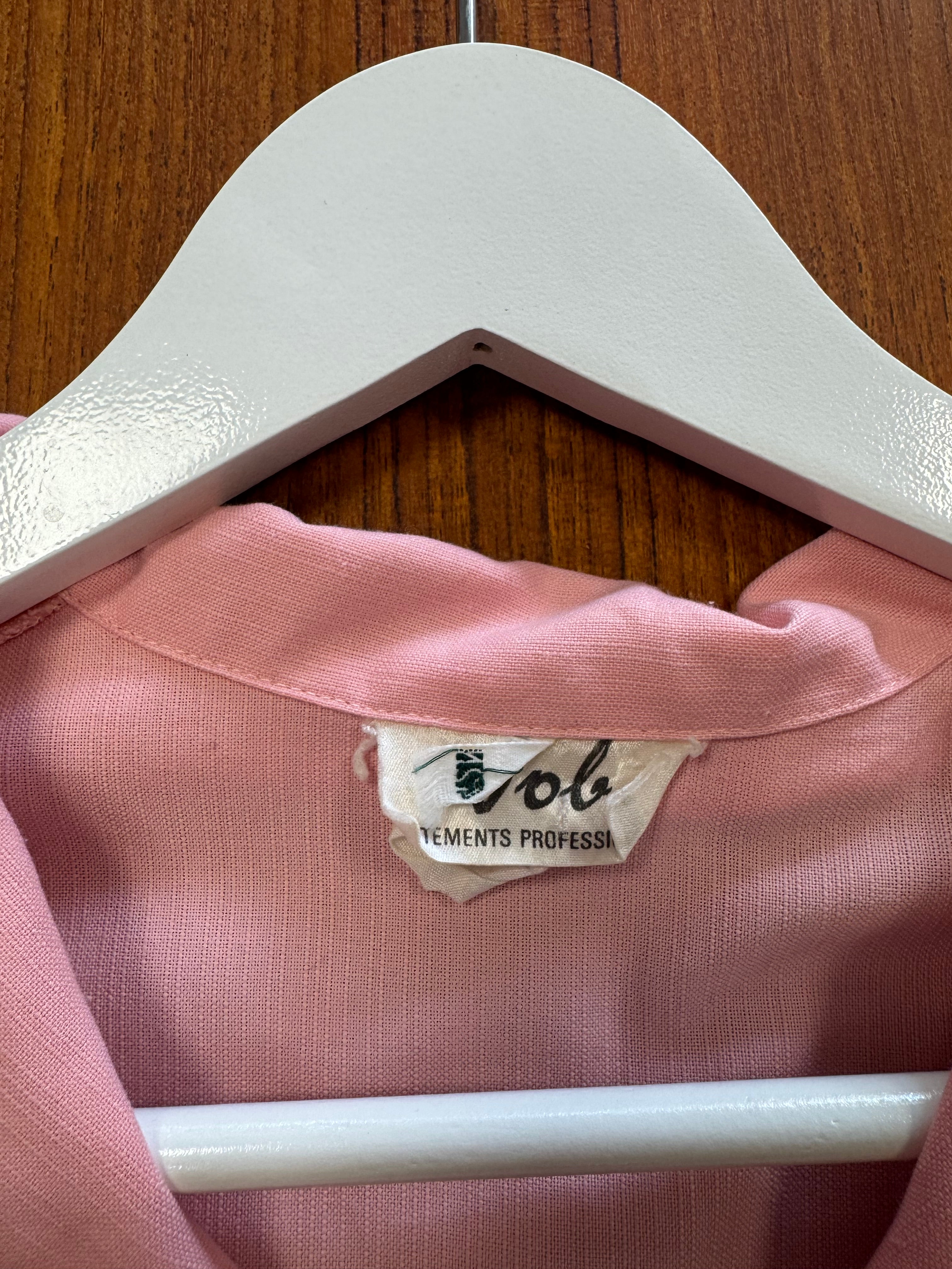 Chemise rose ajourée