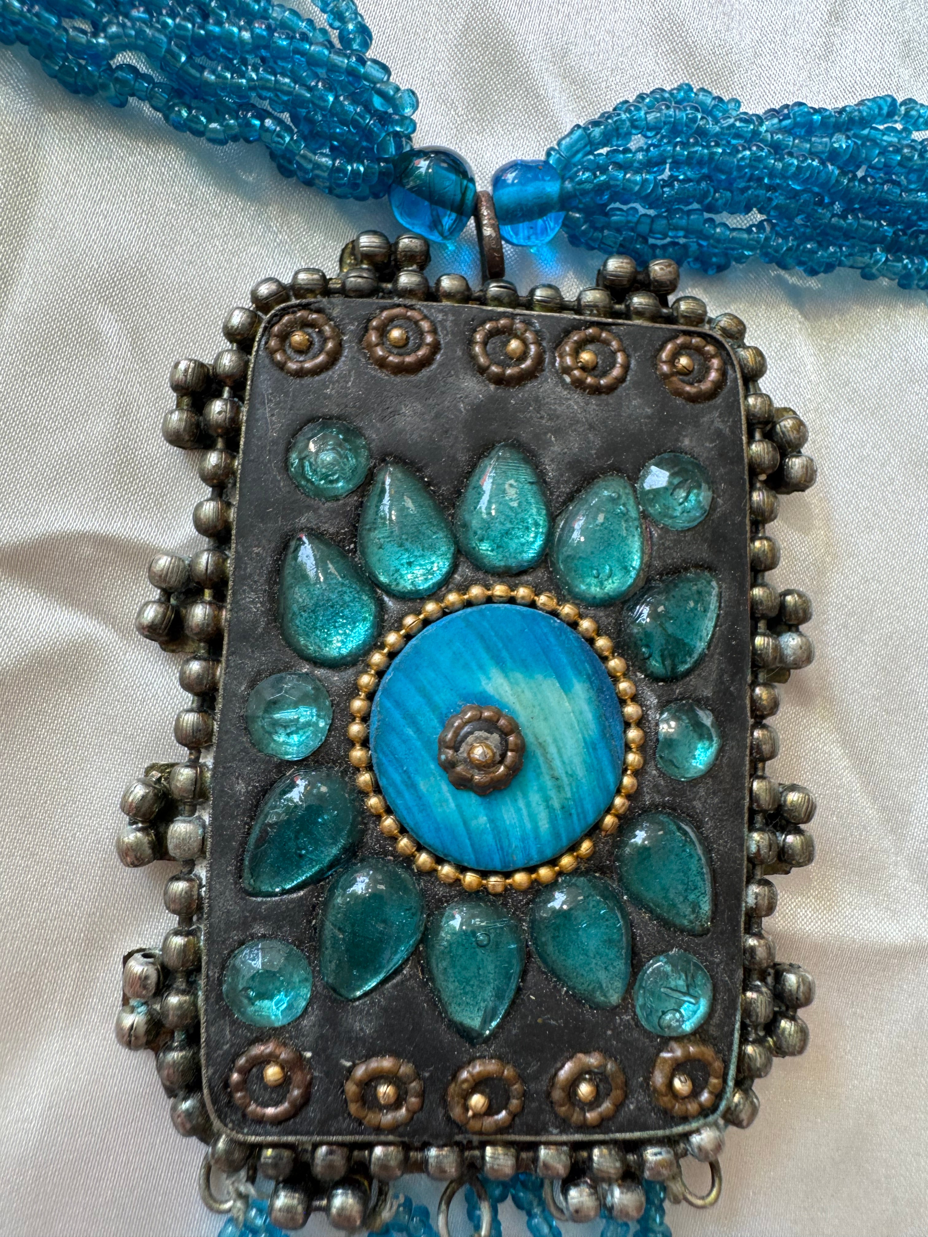 Collier bleu 90s