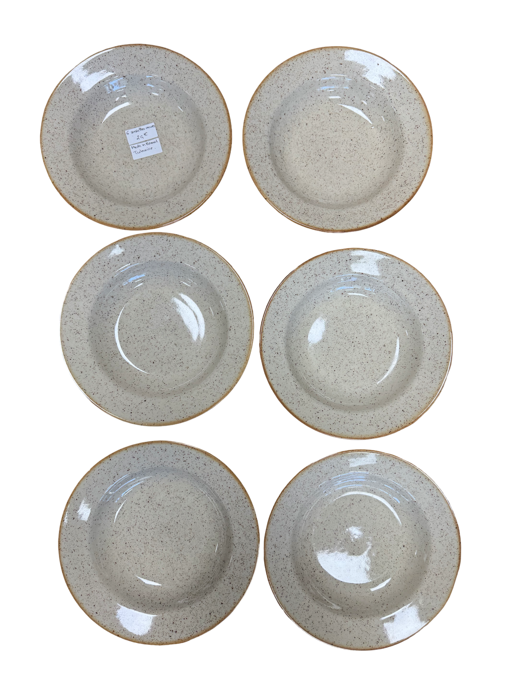 Assiettes creuses en céramique beige