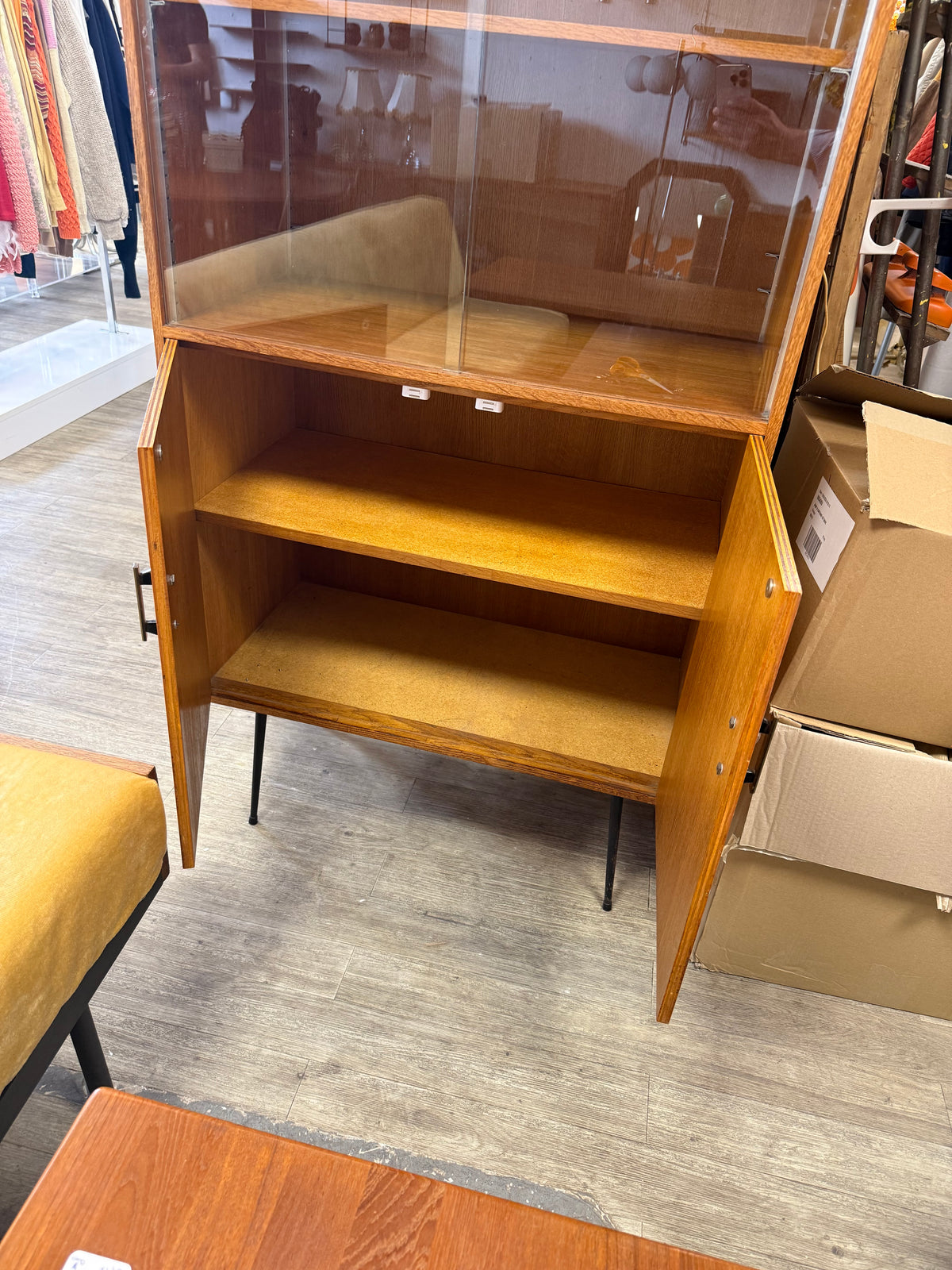 Meuble vitrine scandinave en teck 1970