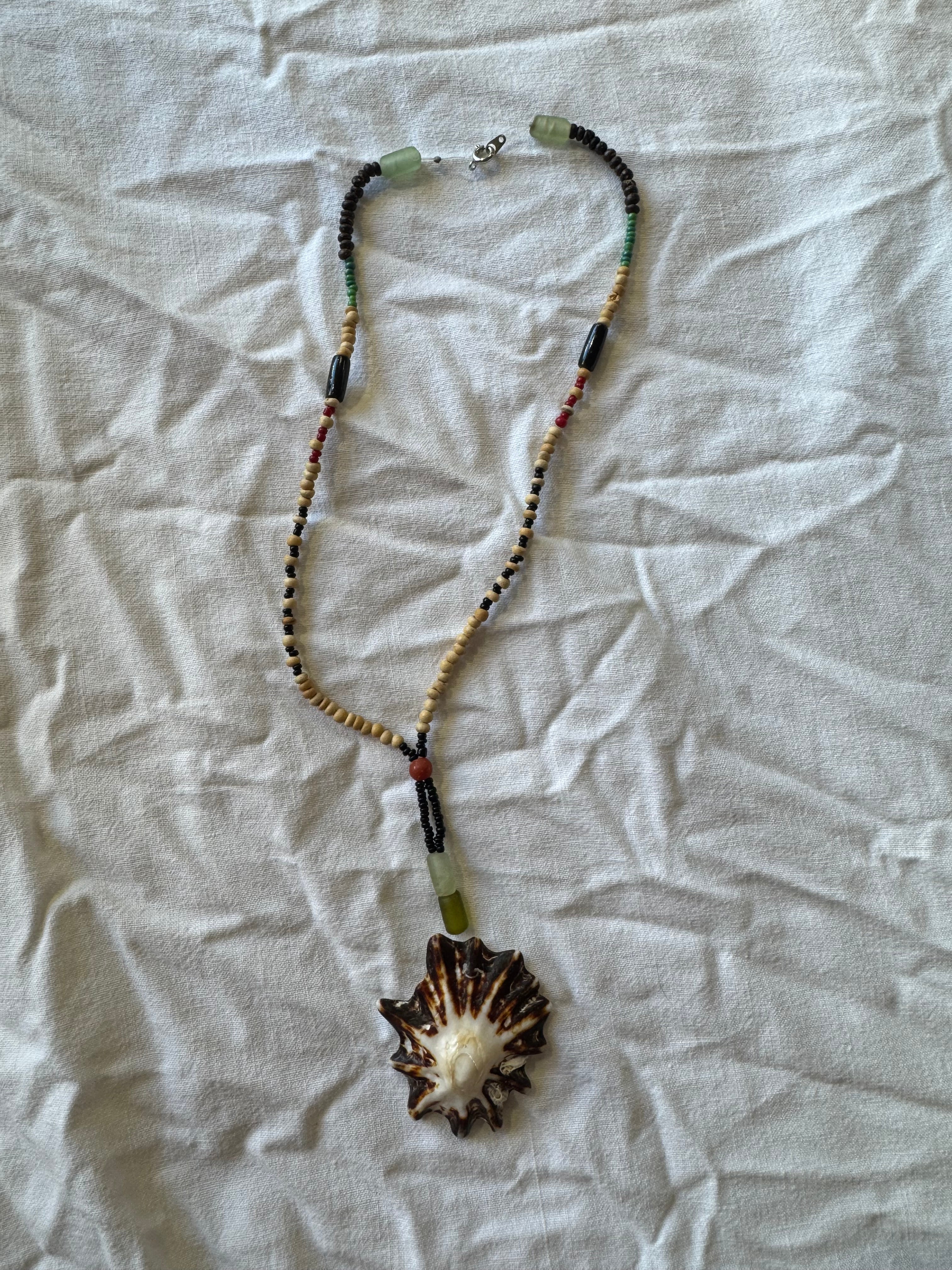 Collier coquillage