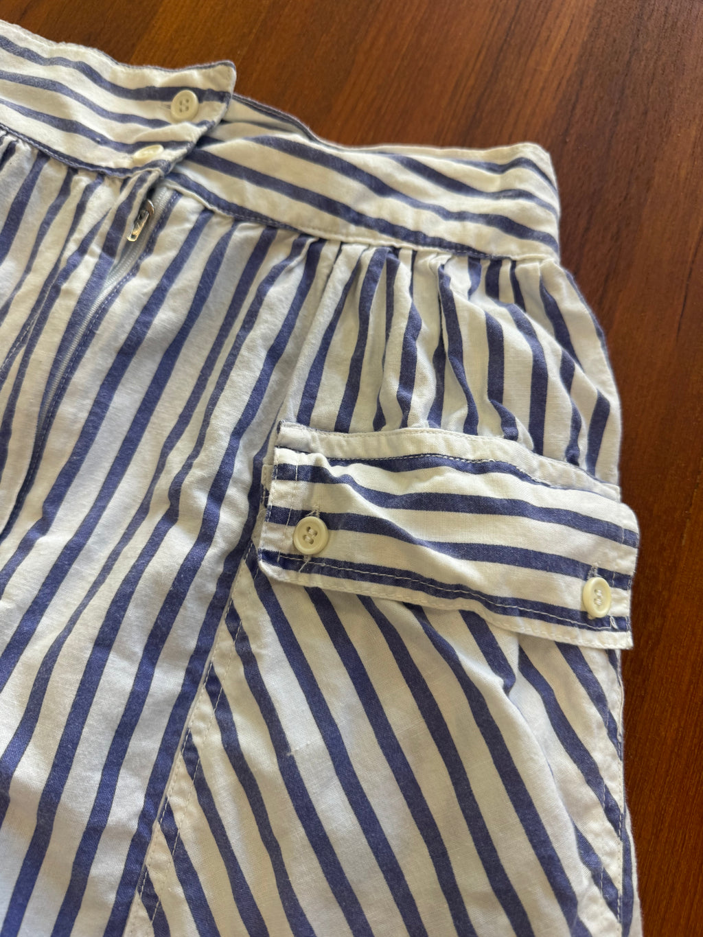 Short à rayures
