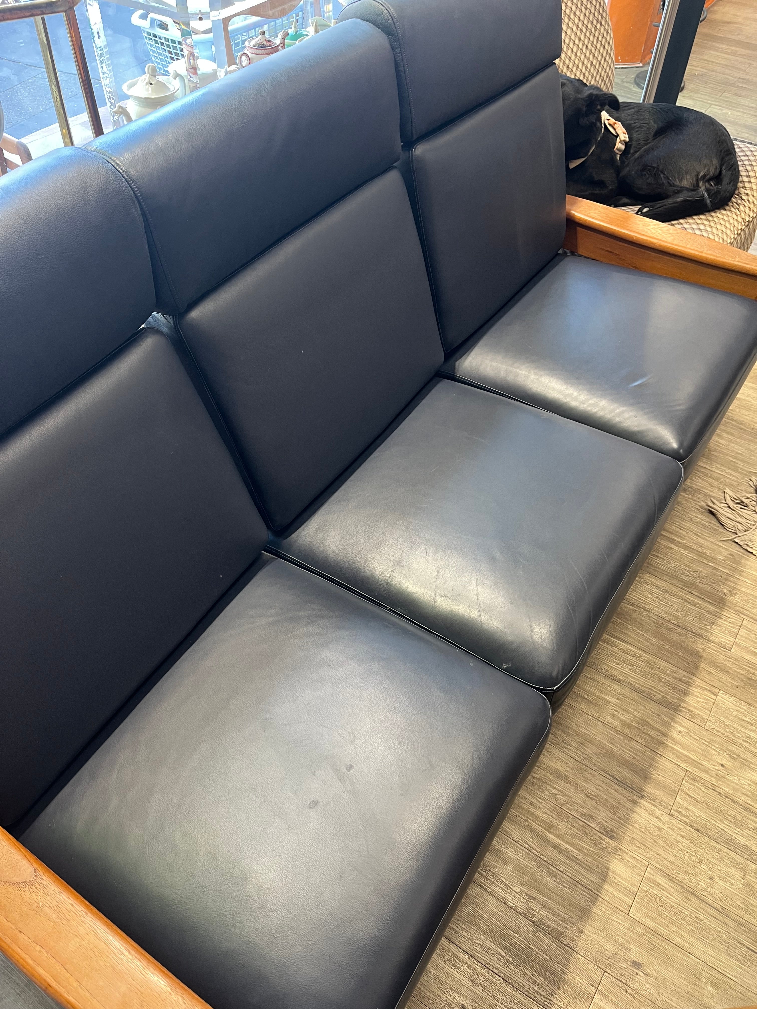 Banquette scandinave en teck massif et Skaï 1970