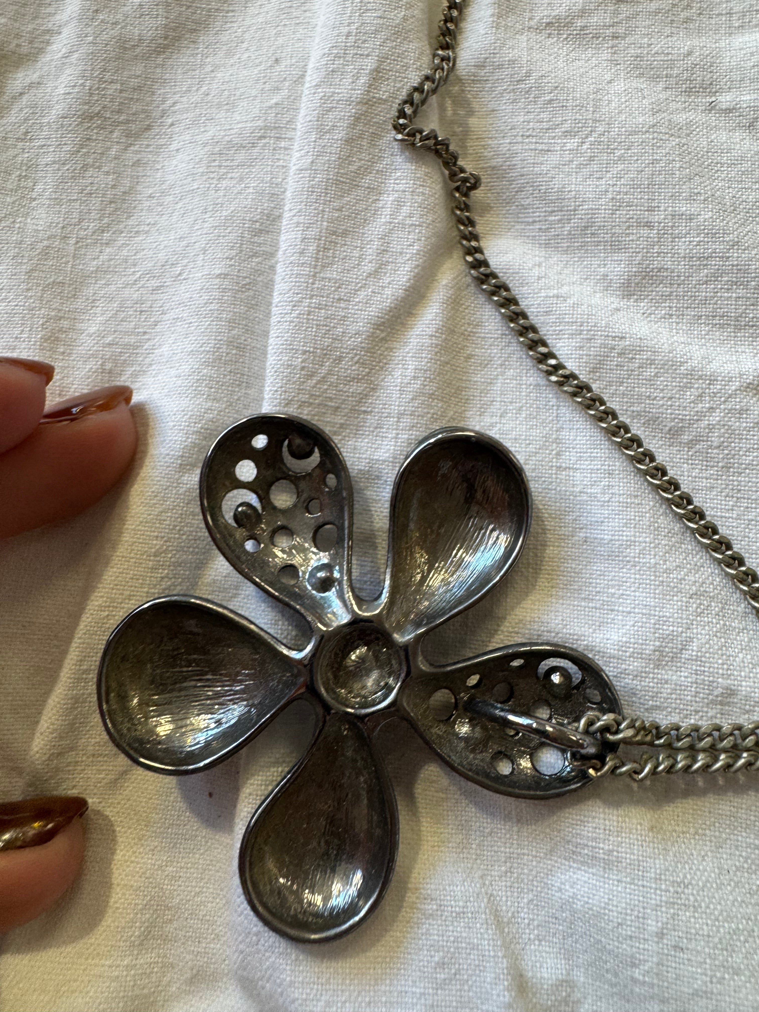 Collier à fleurs