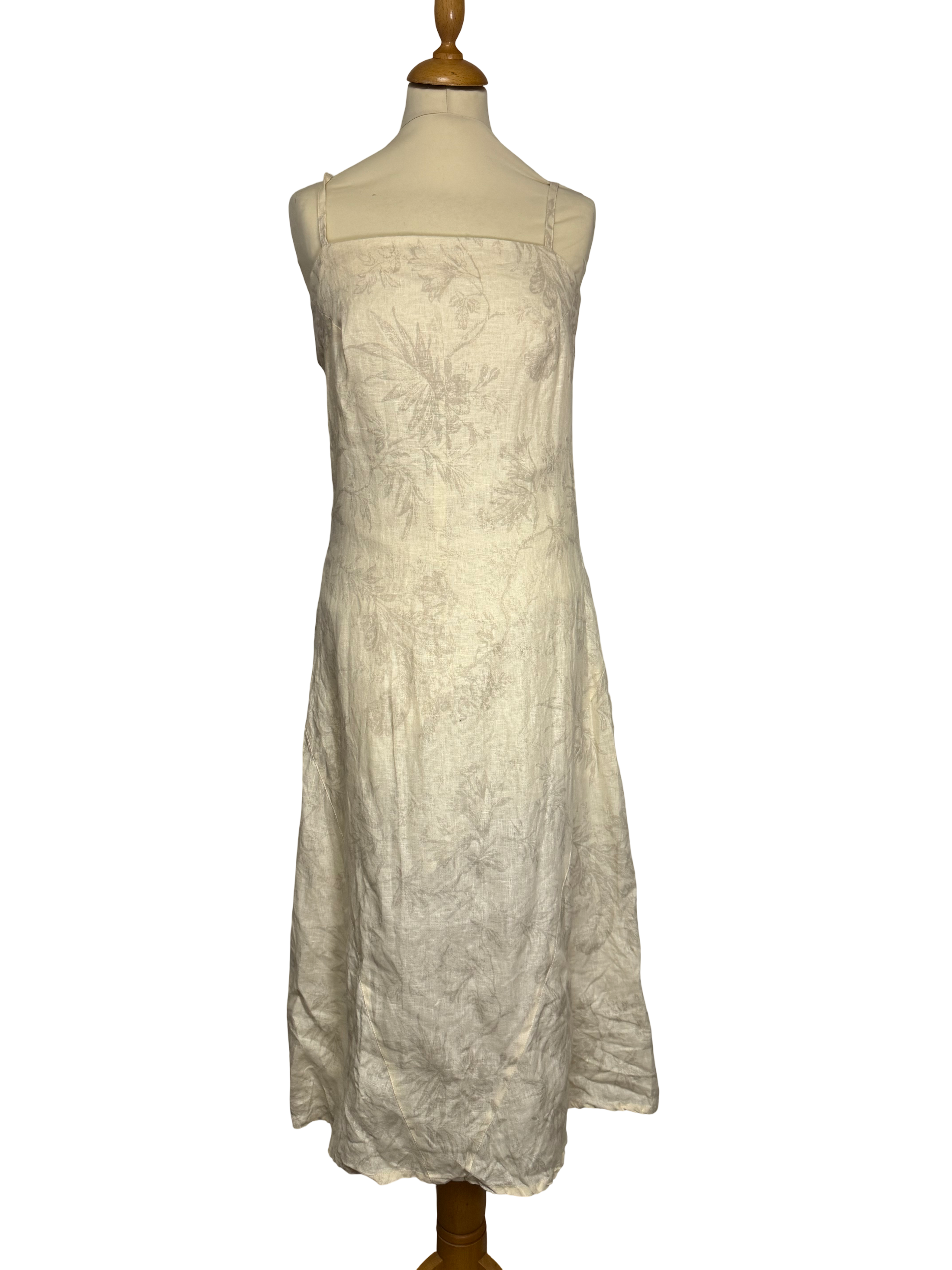 Robe beige à fleurs