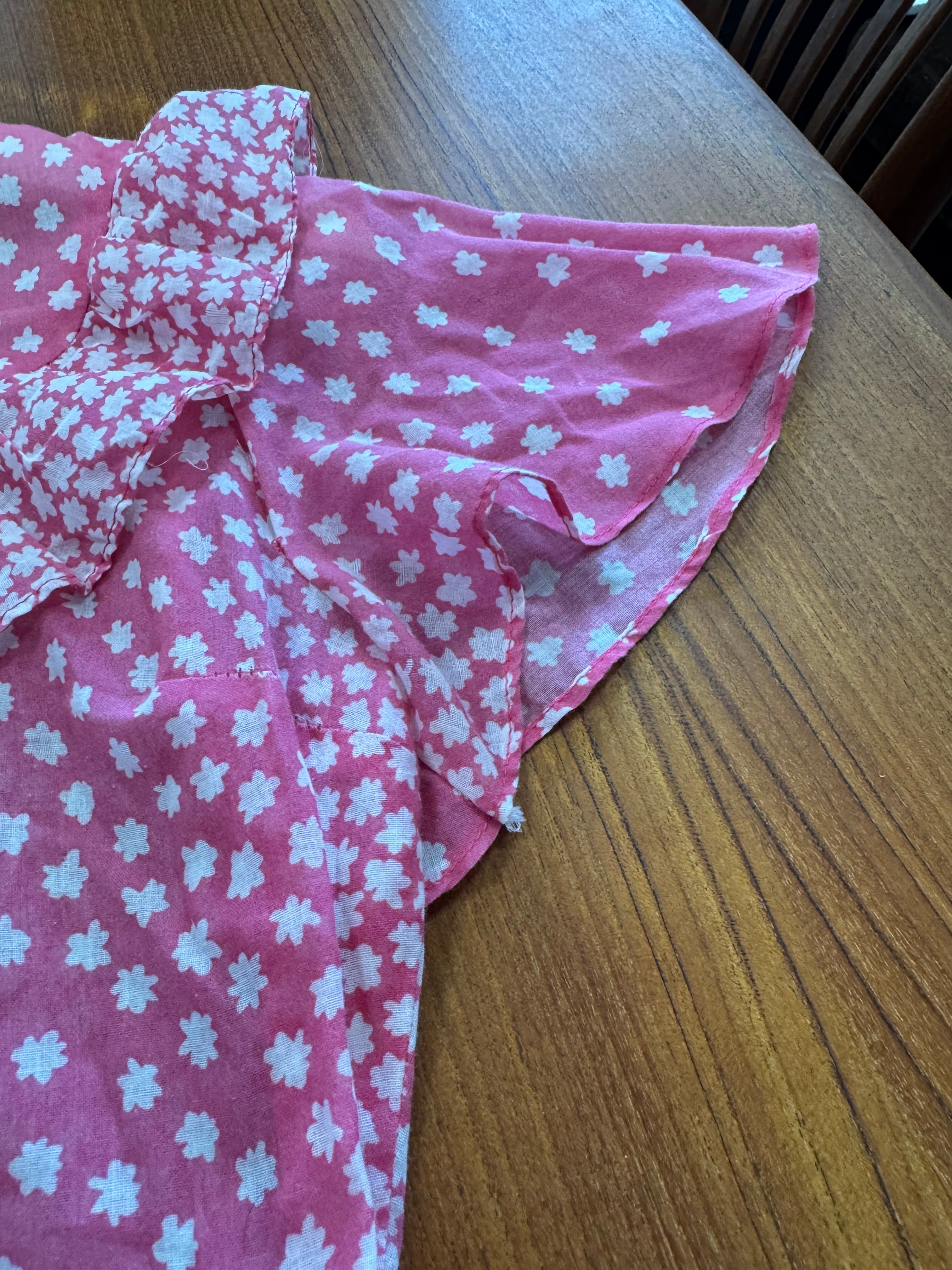Blouse courte à fleurs