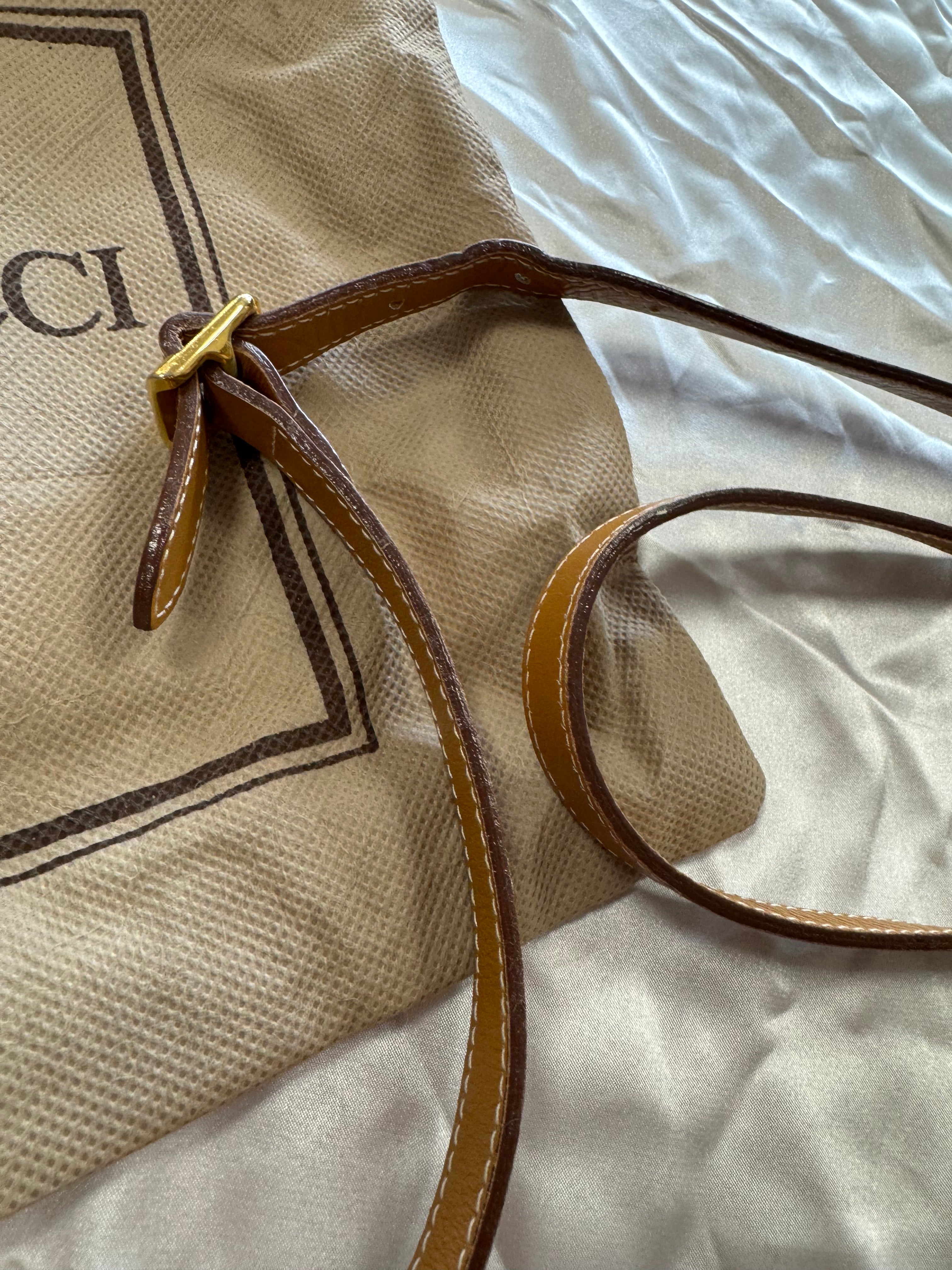 Sac jaune Nina Ricci