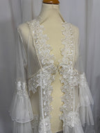Veste longue en dentelle