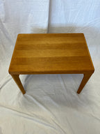 Table d’appoint scandinave en hetre 1970