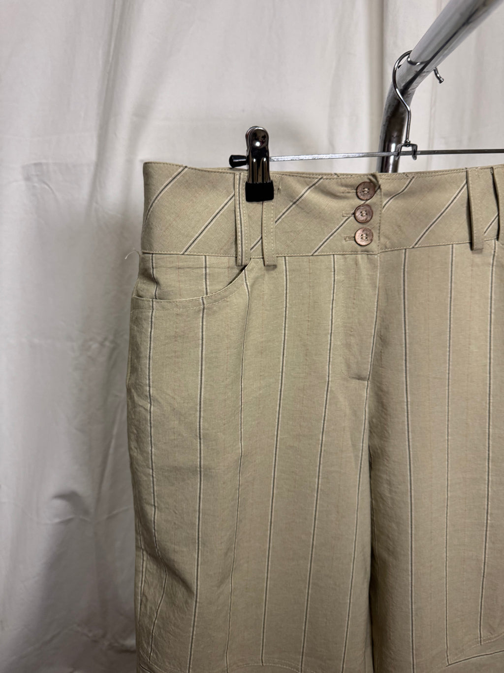 Pantalon beige à rayures