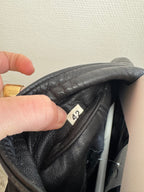 Veste en cuir brodée