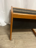 Porte-revues scandinave en teck massif et cuir Aksel Kjesgaard 1970