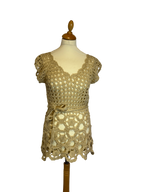 Blouse en crochet beige
