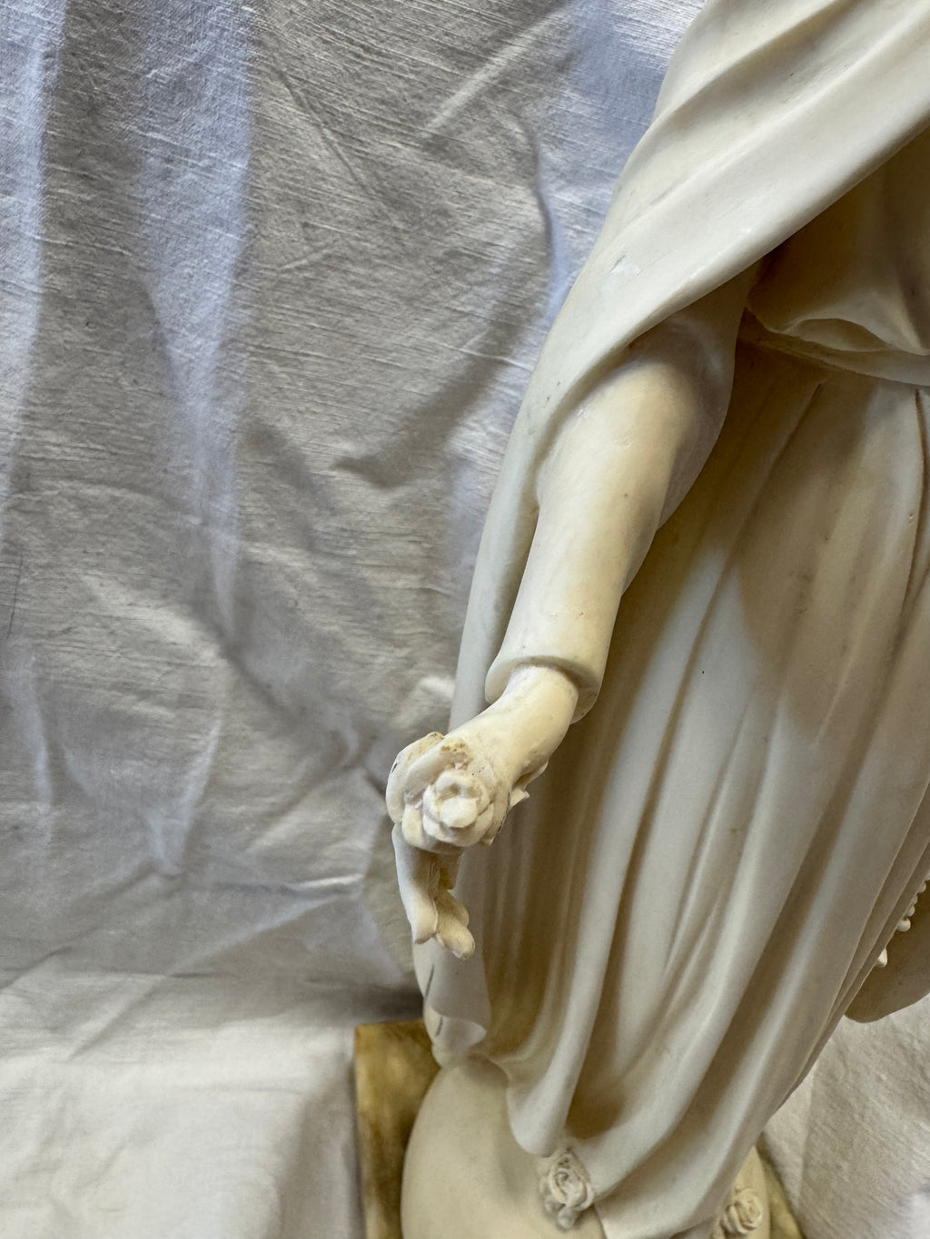 Statue de la vierge en résine