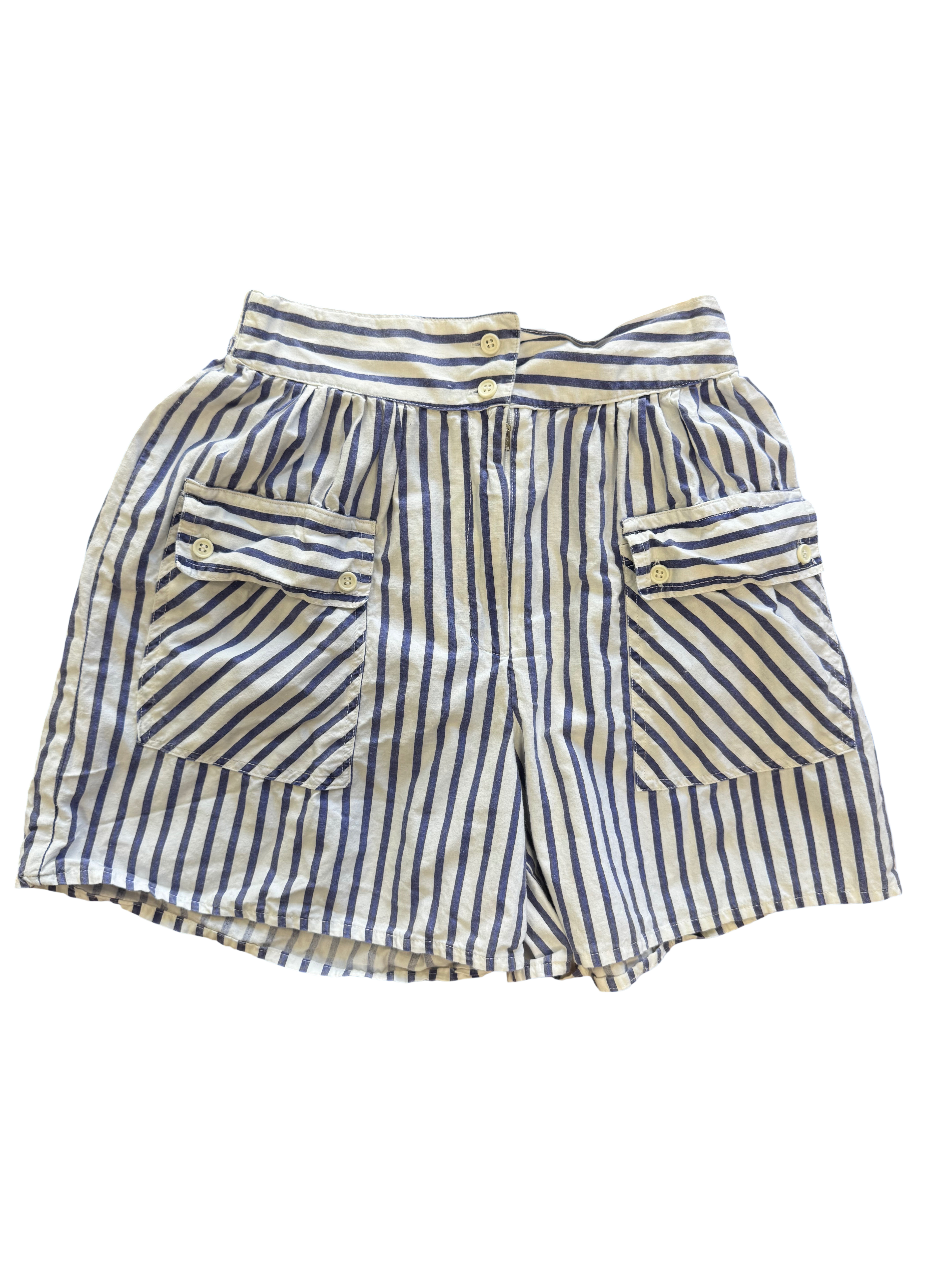 Short à rayures