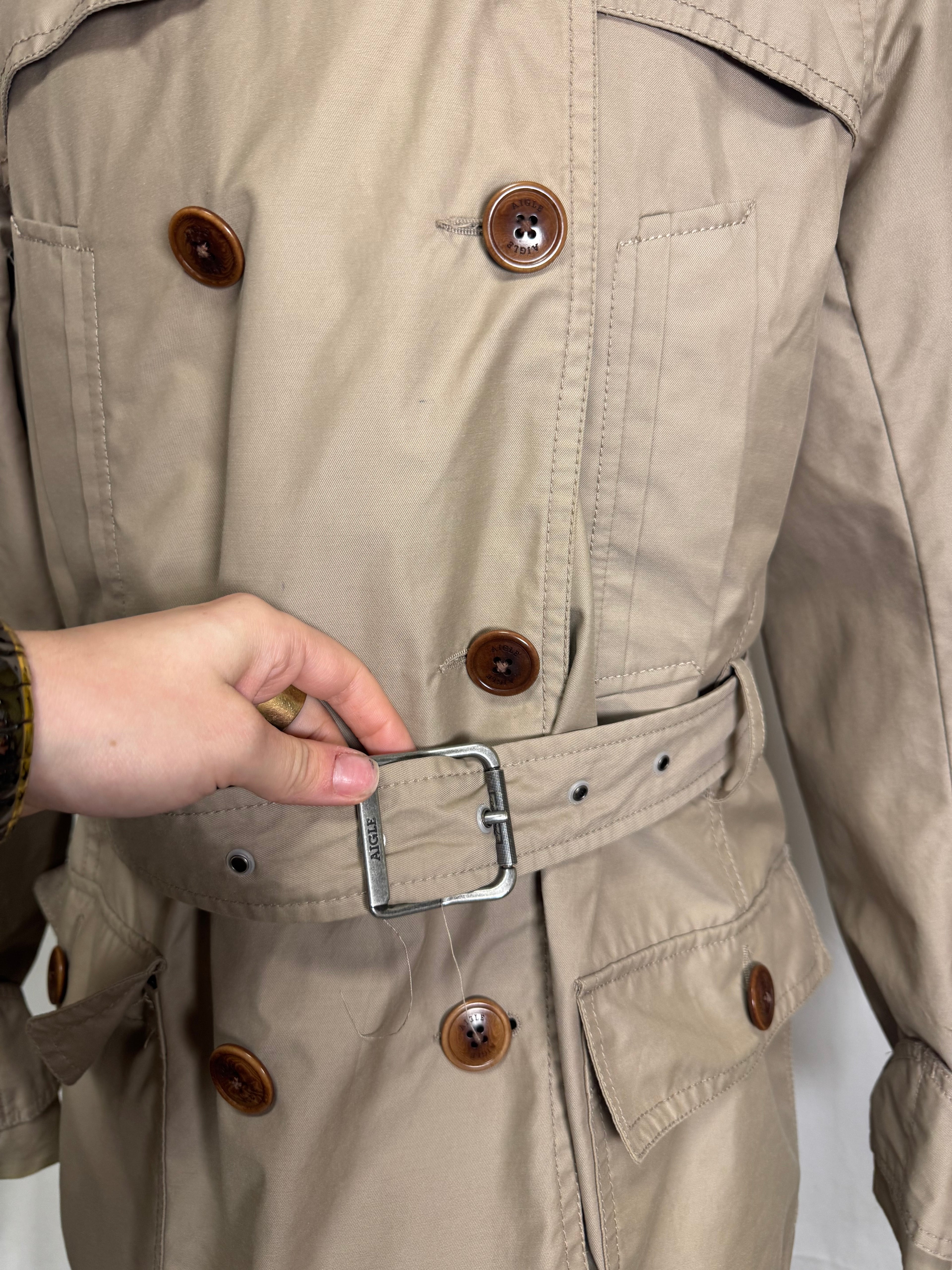 Trench-coat court Aigle