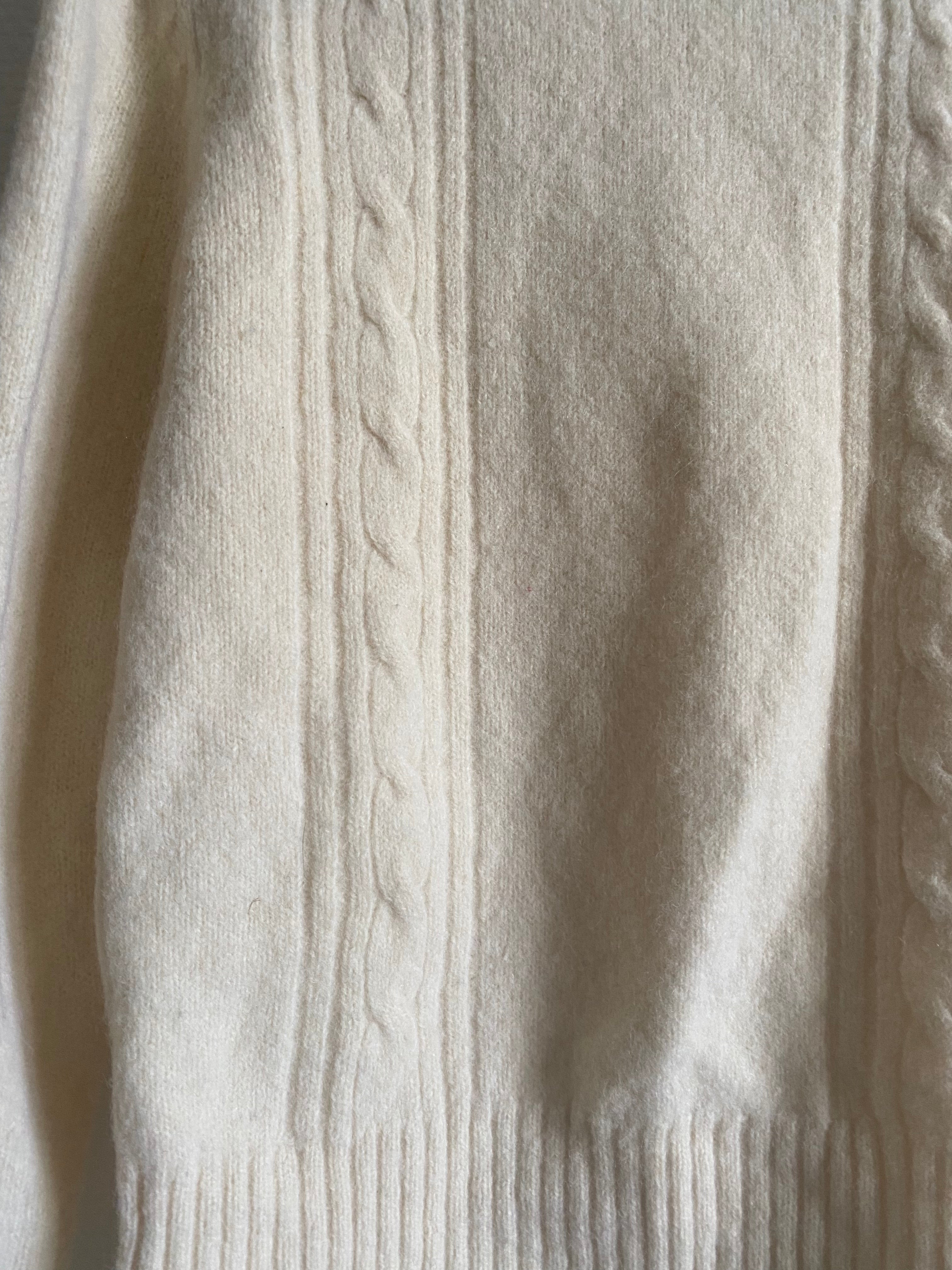 Col roulé beige