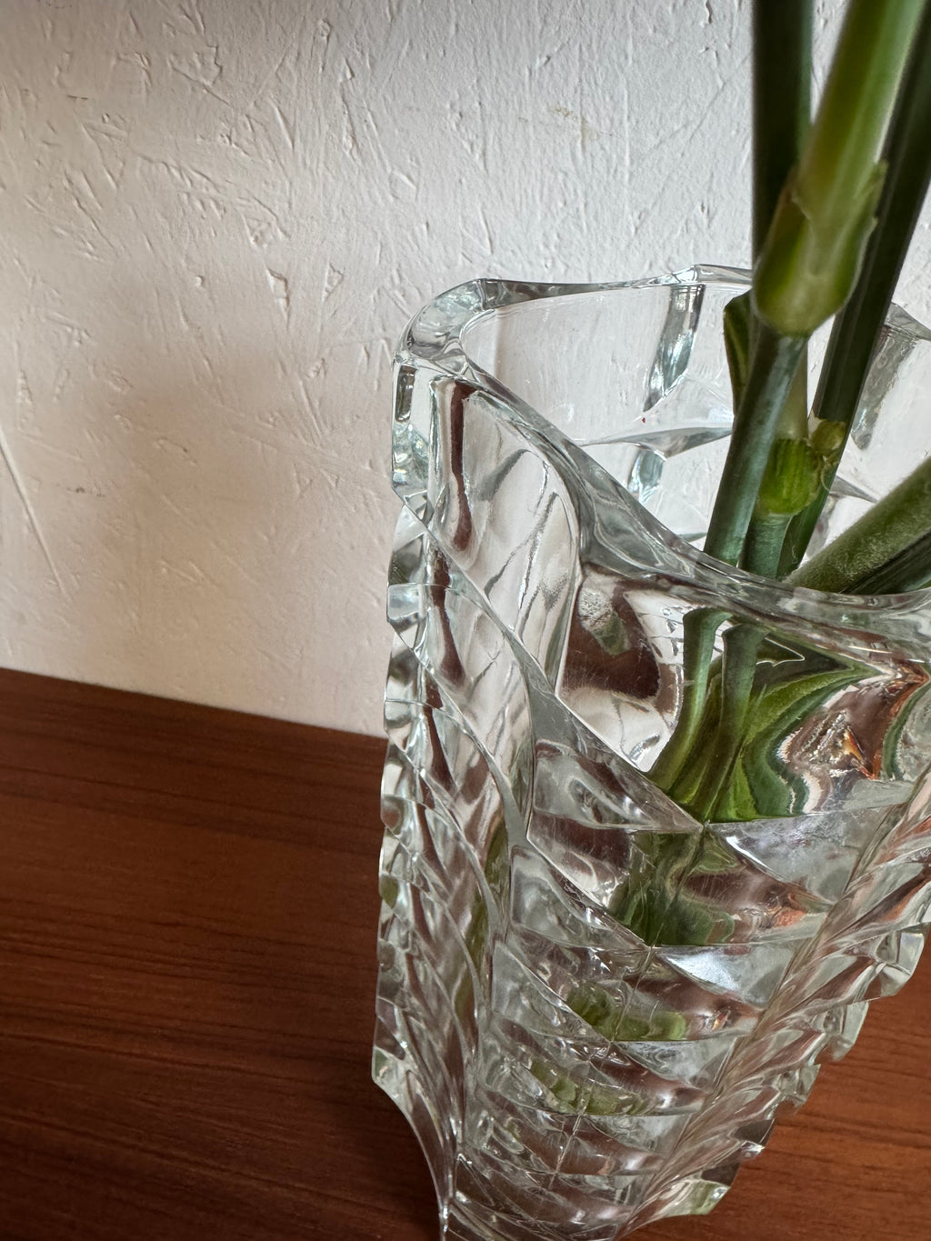 Vase en verre ciselé