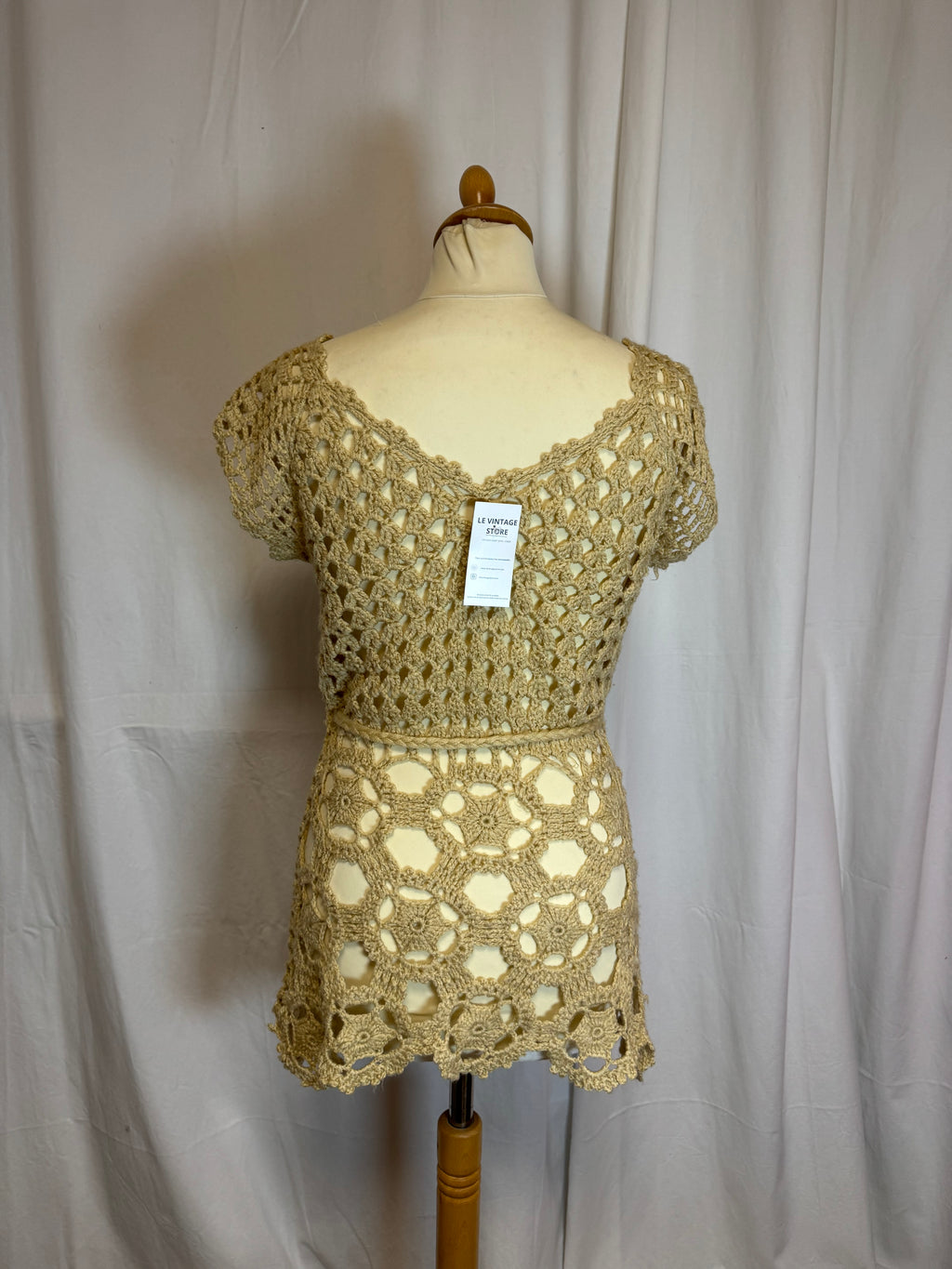 Blouse en crochet beige
