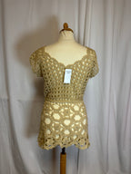 Blouse en crochet beige