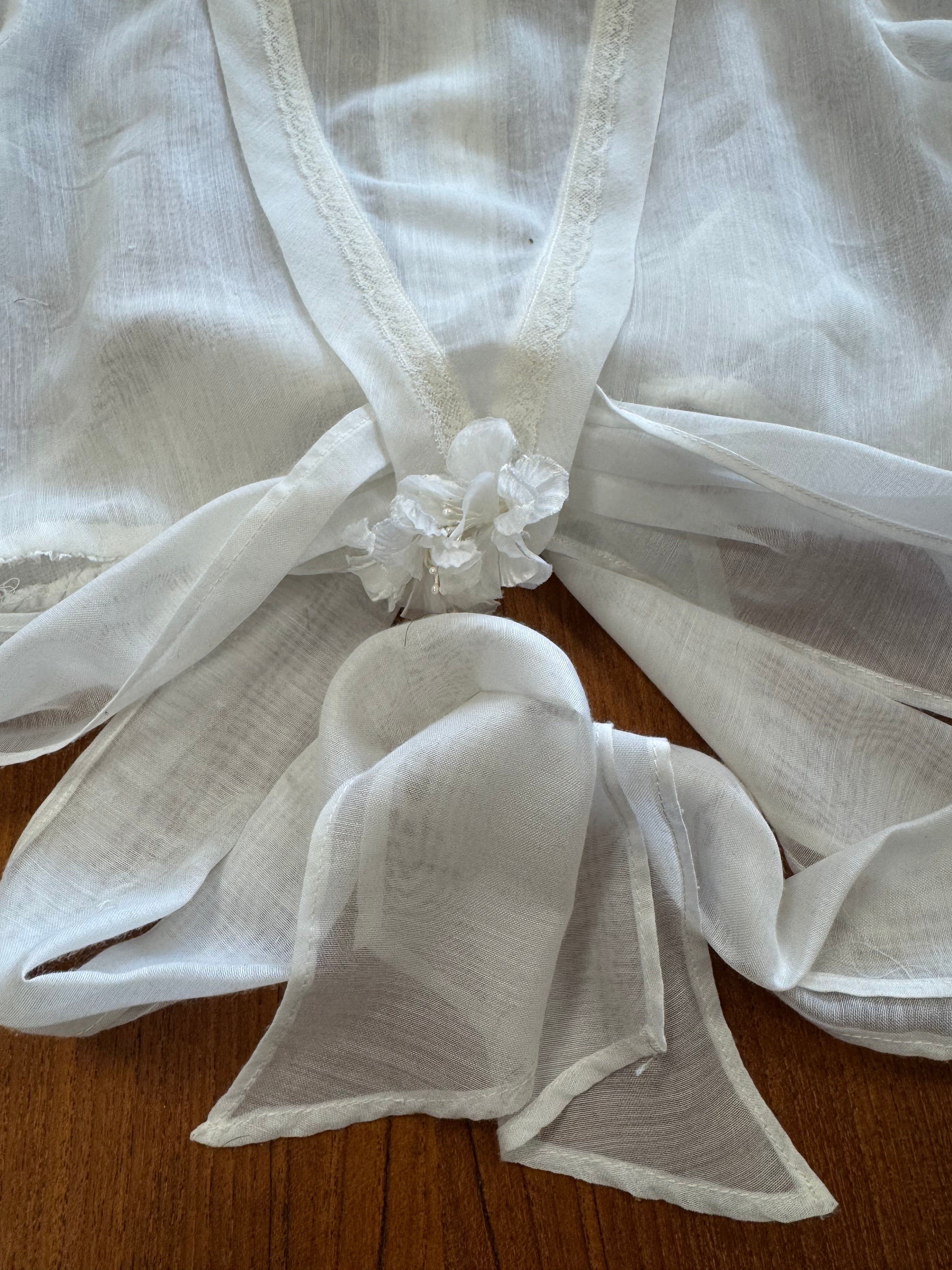 Blouse blanche transparente
