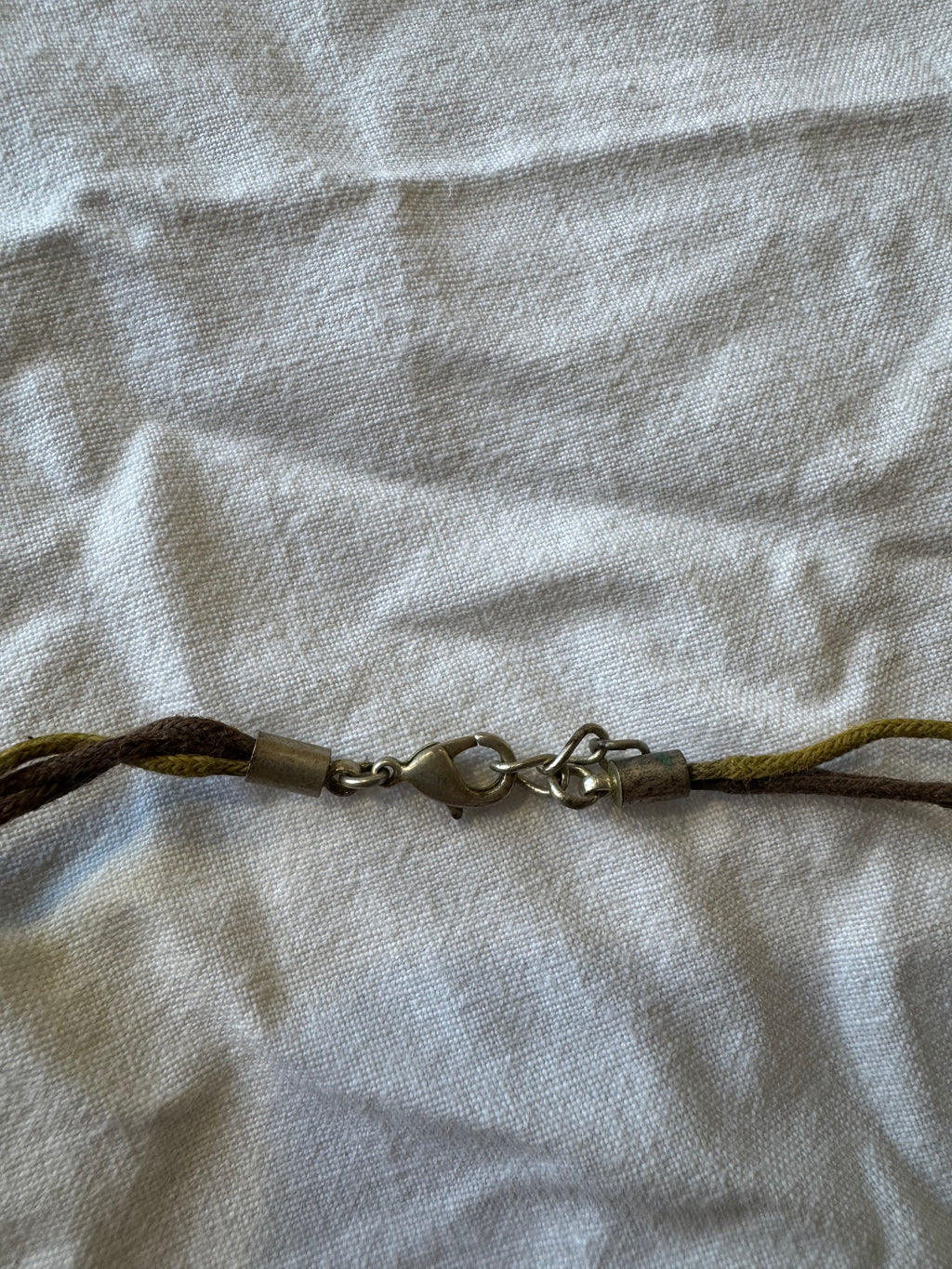 Collier orange et kaki