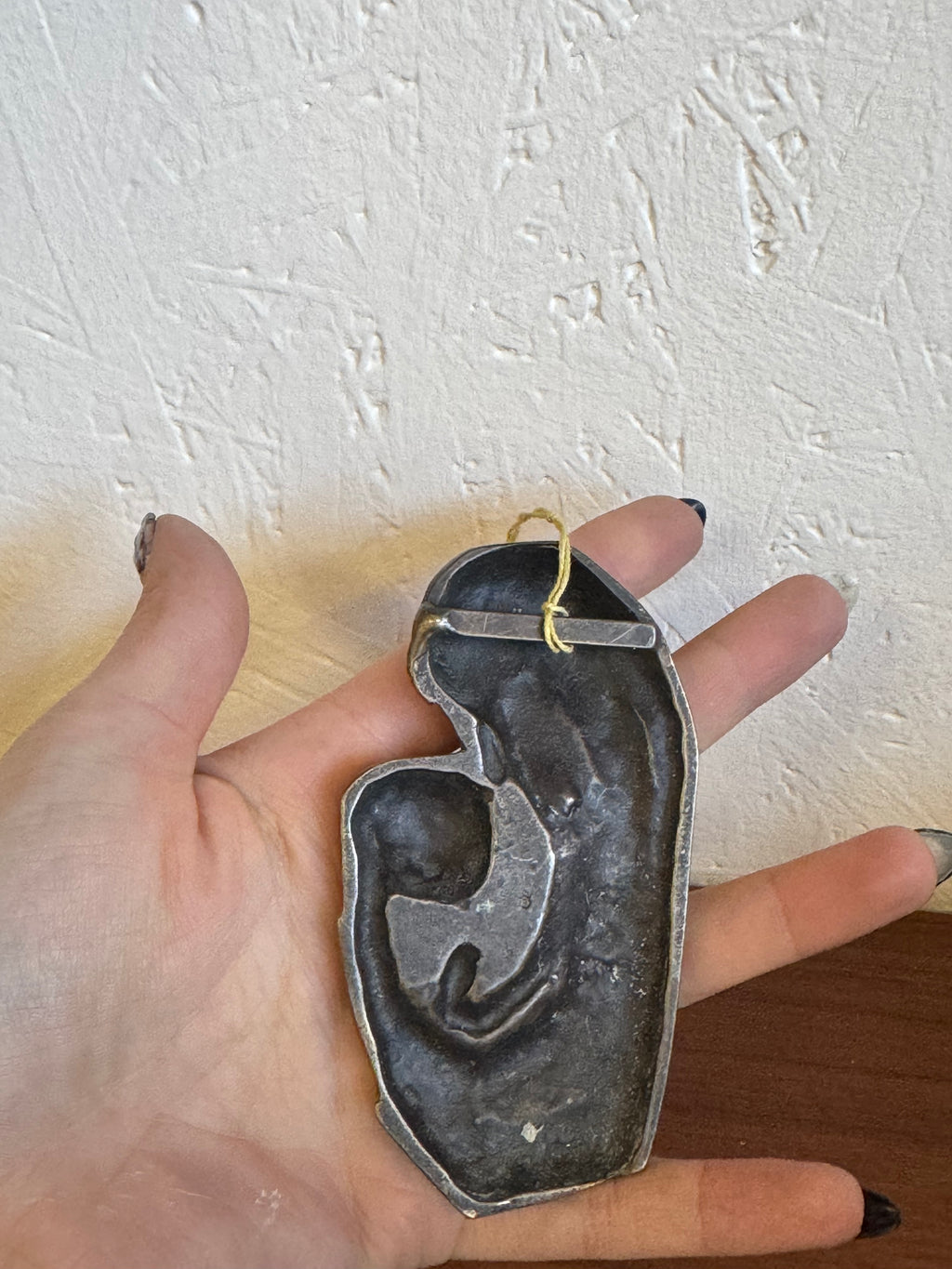 Vierge à l'enfant en bronze