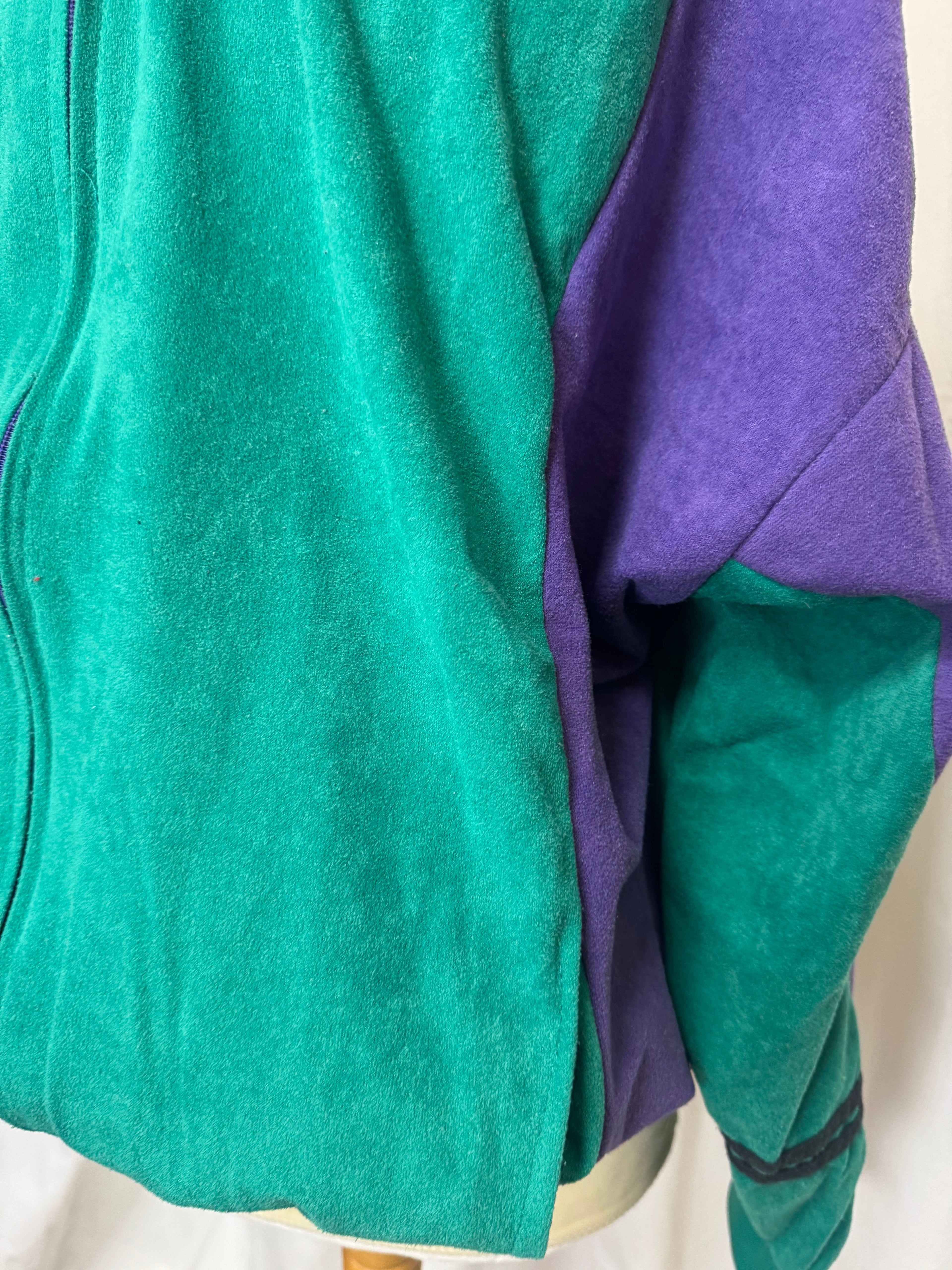 Sweat violet 90s
