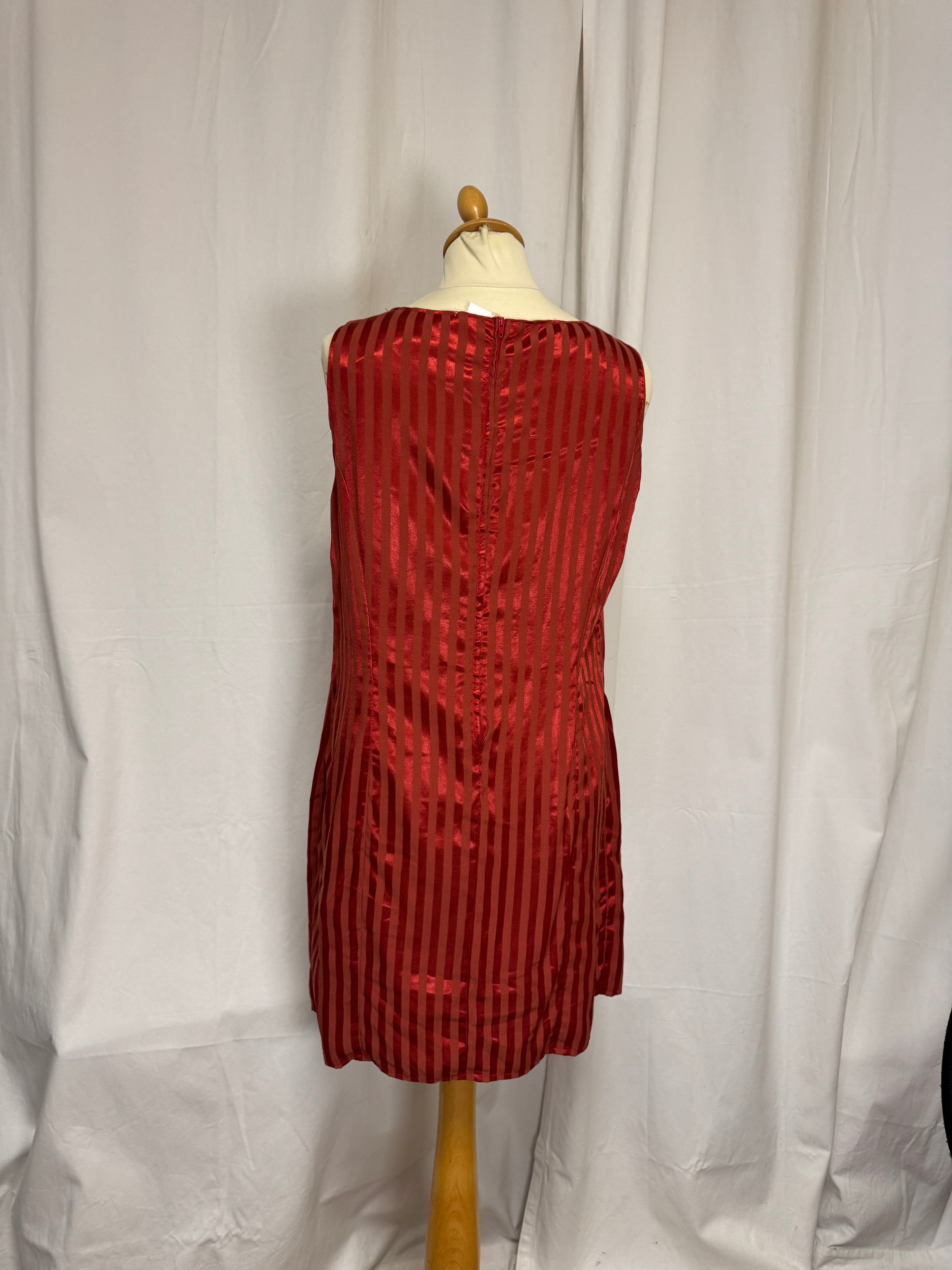 Robe courte à rayures