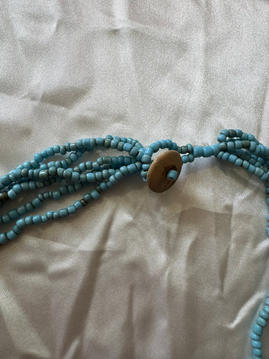 Collier bleu 90s