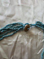 Collier bleu 90s