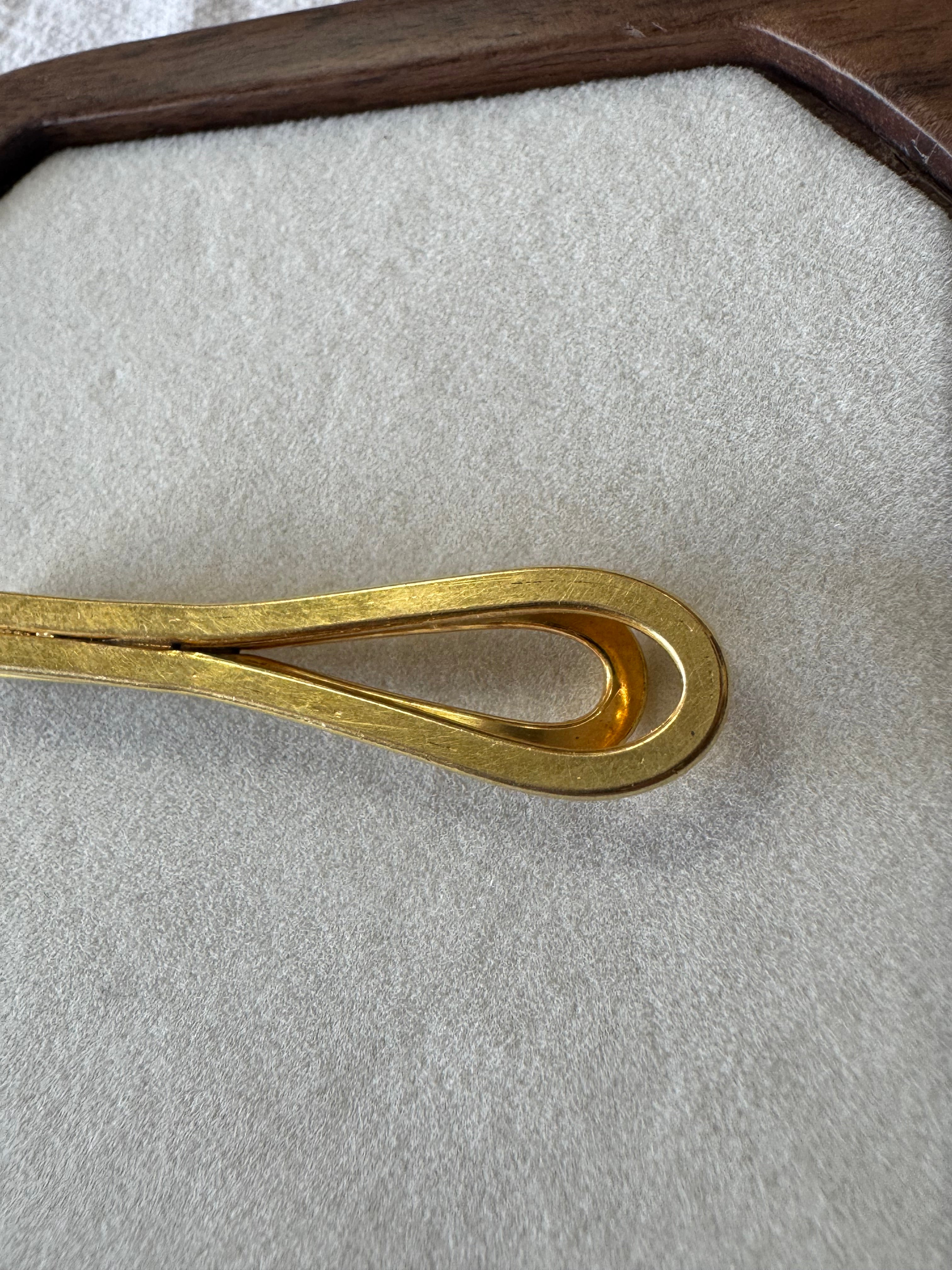 Pince à cravate doré