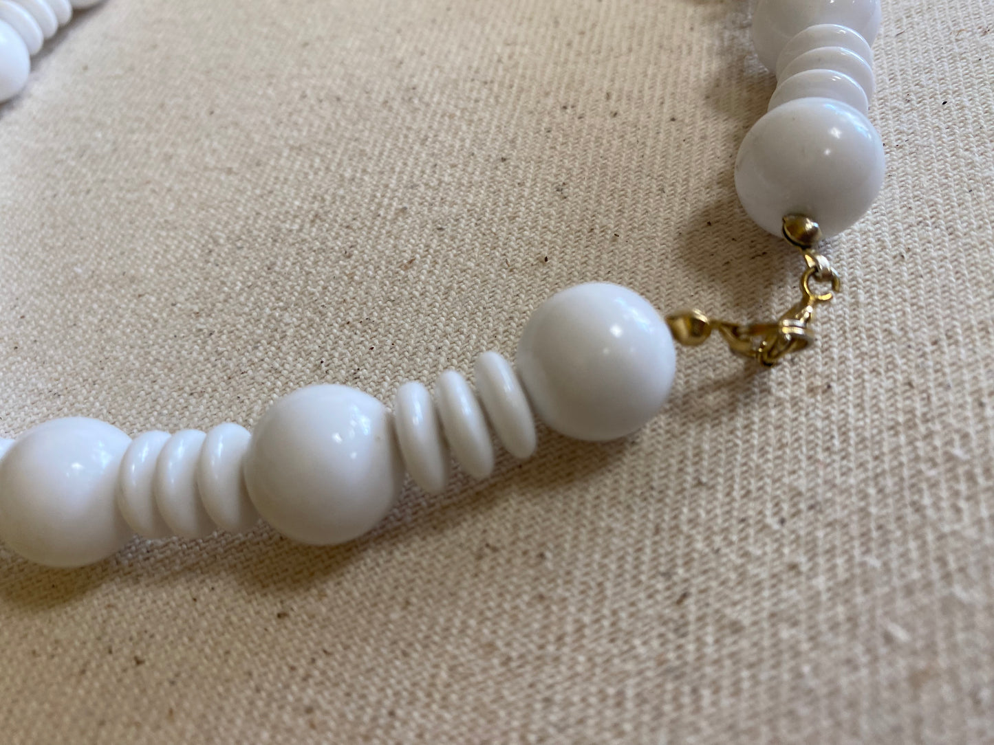 Collier perle plastique 80s